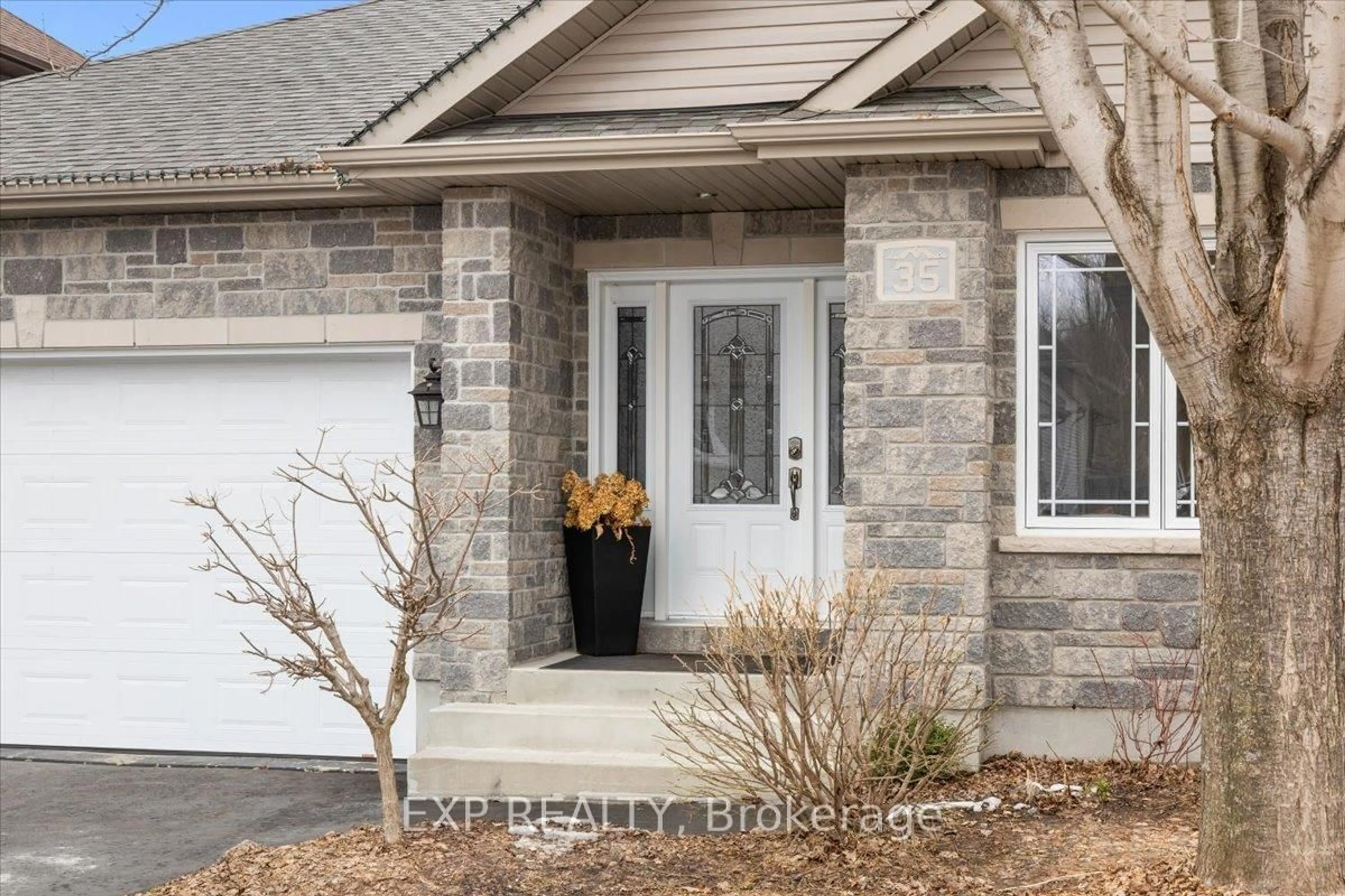 Home with brick exterior material, street for 35 Honore Cres, The Nation Ontario K0A 2M0