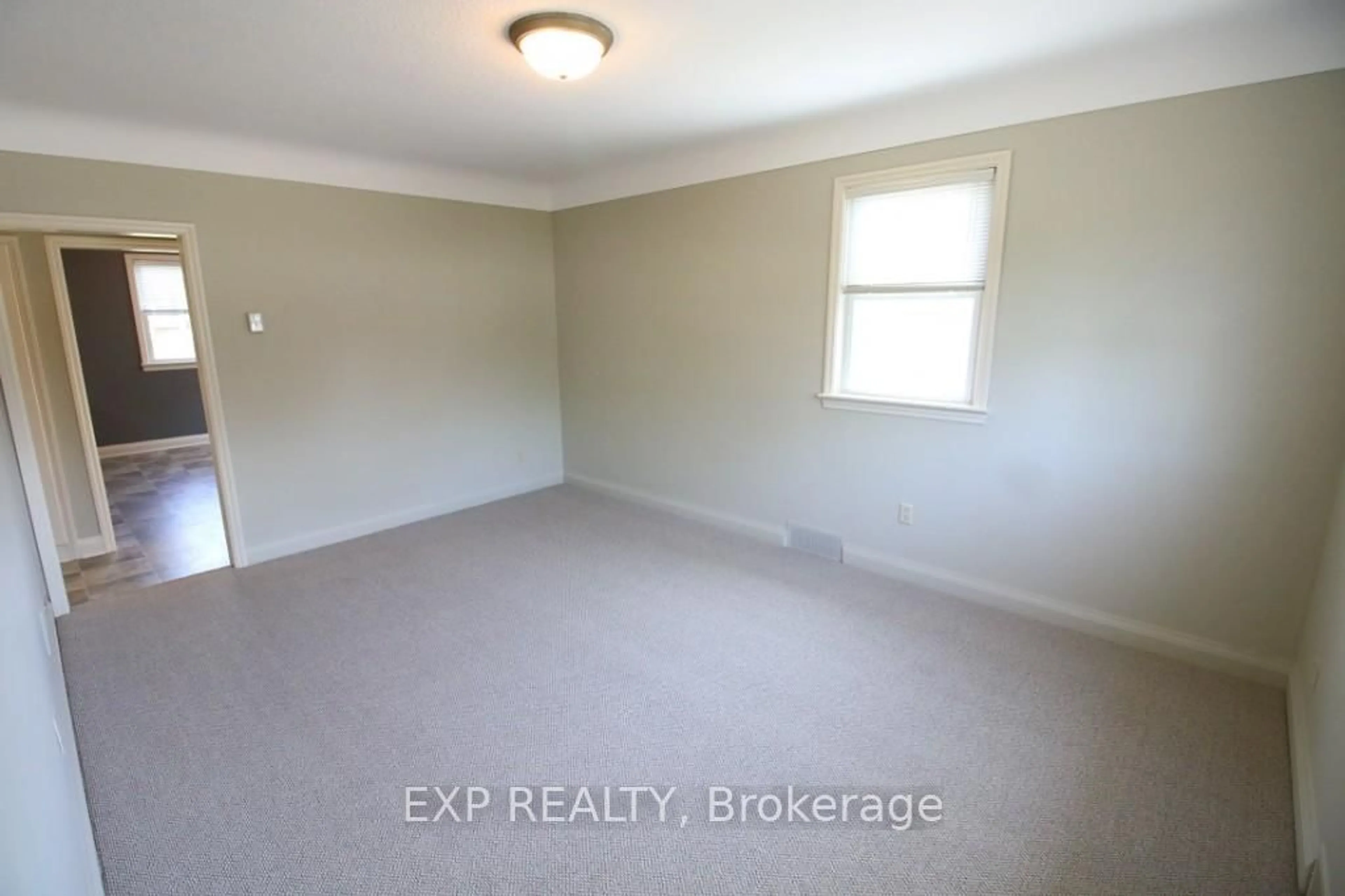 A pic of a room for 106 Haig St, St. Catharines Ontario L2R 6L2