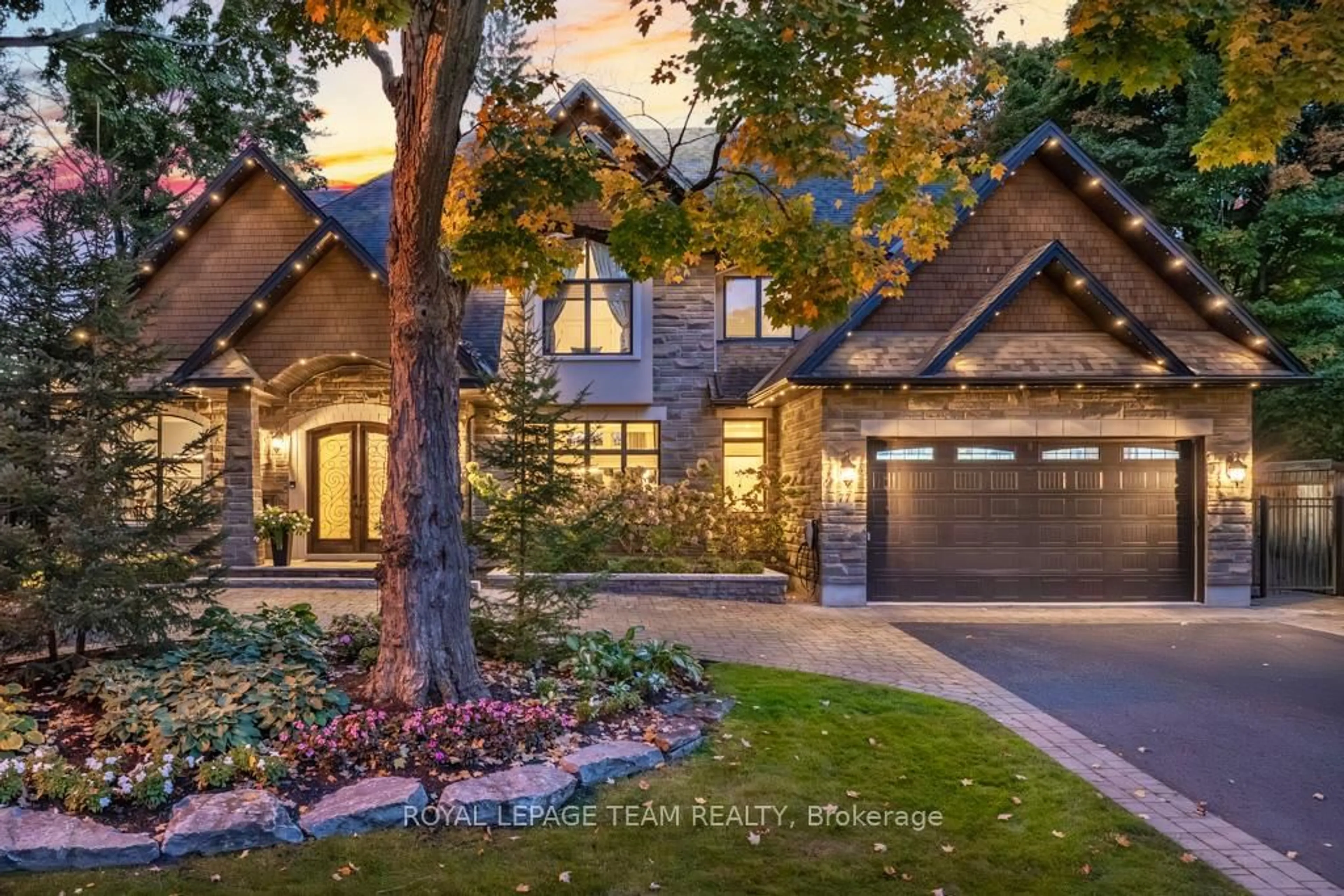 Home with brick exterior material, unknown for 77 Placel Rd, Ottawa Ontario K1L 5B9