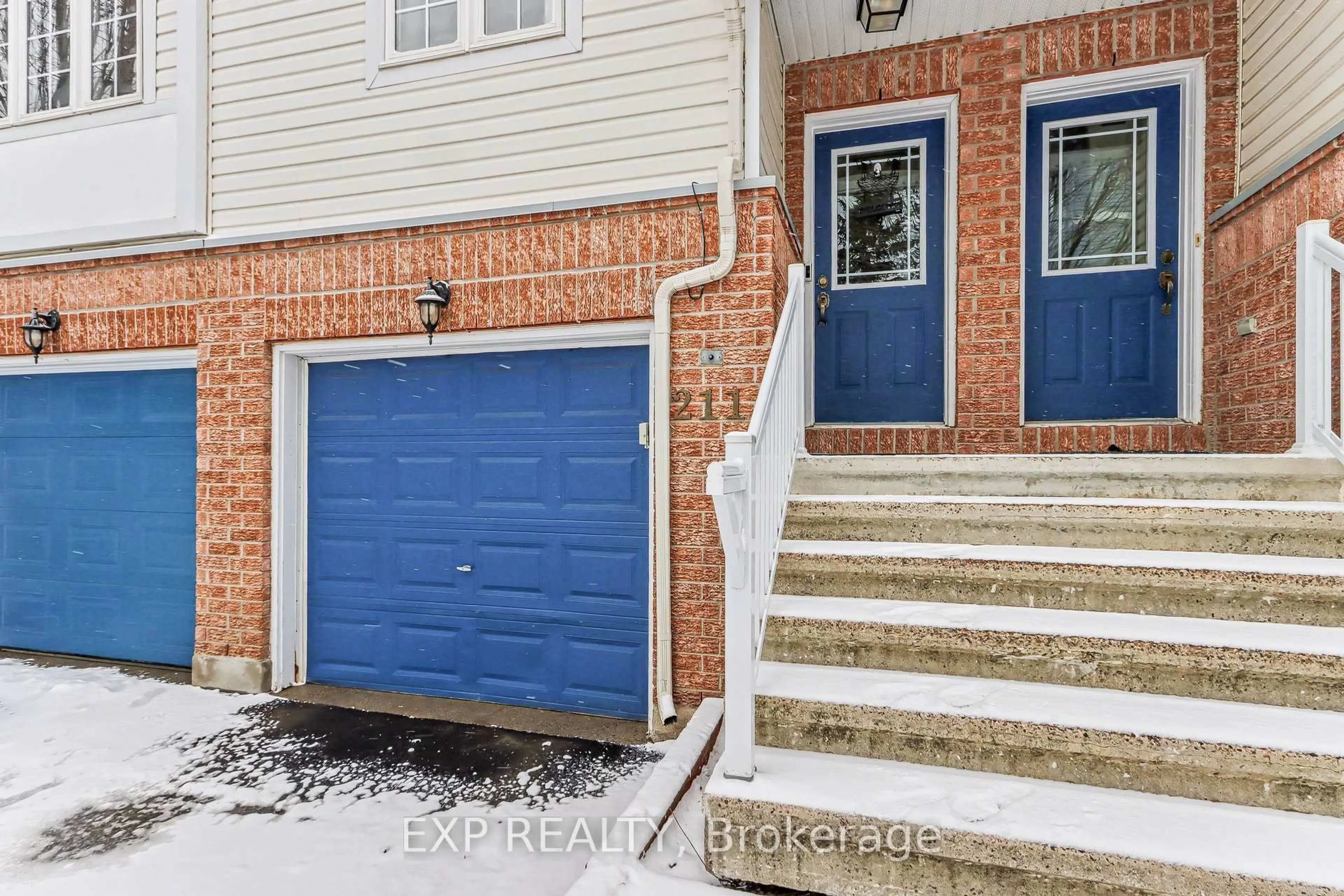 Unknown for 211 Gershwin Private, Ottawa Ontario K2H 1G6