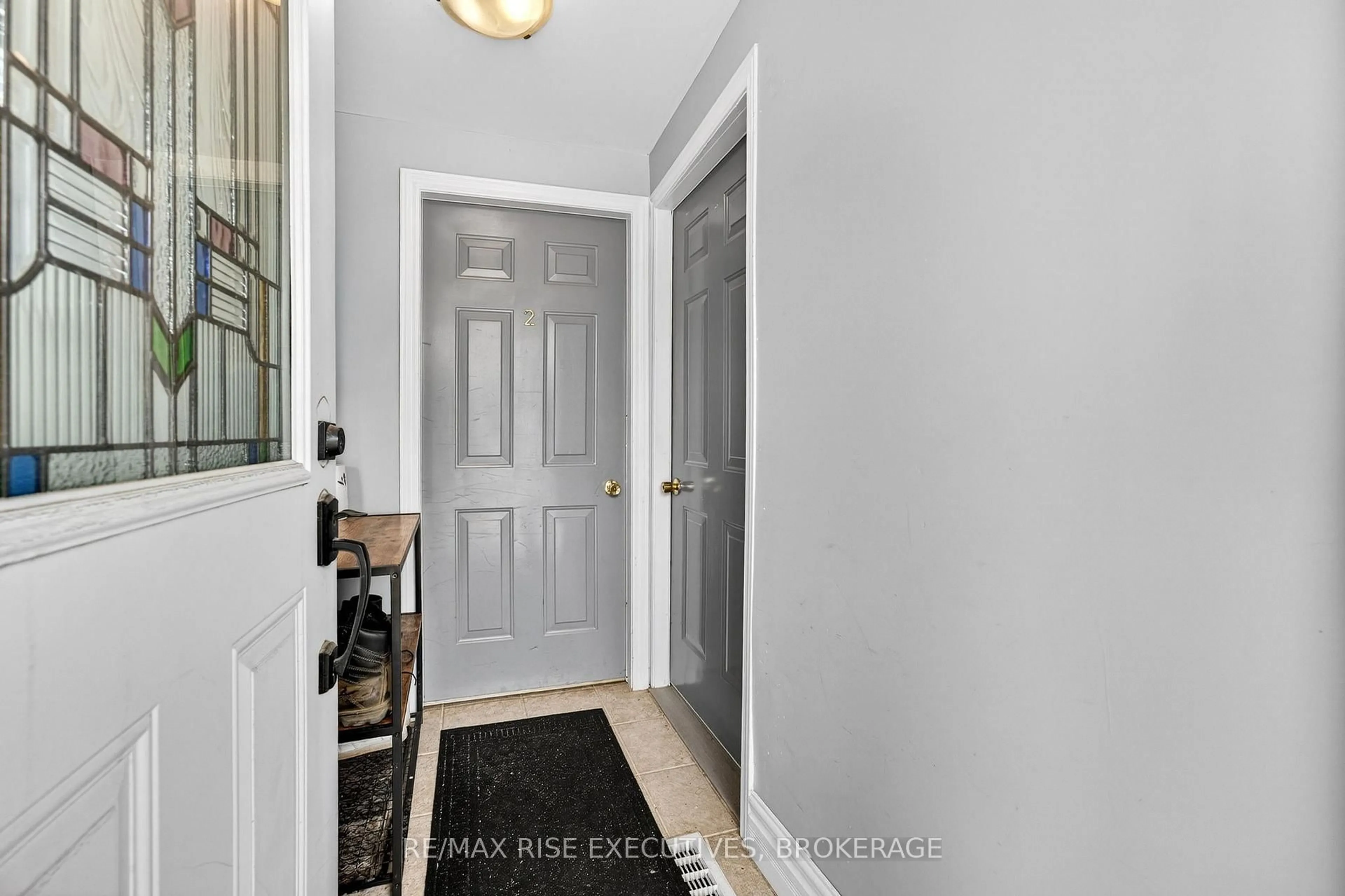 Indoor entryway for 390 Division St, Kingston Ontario K7K 4A7