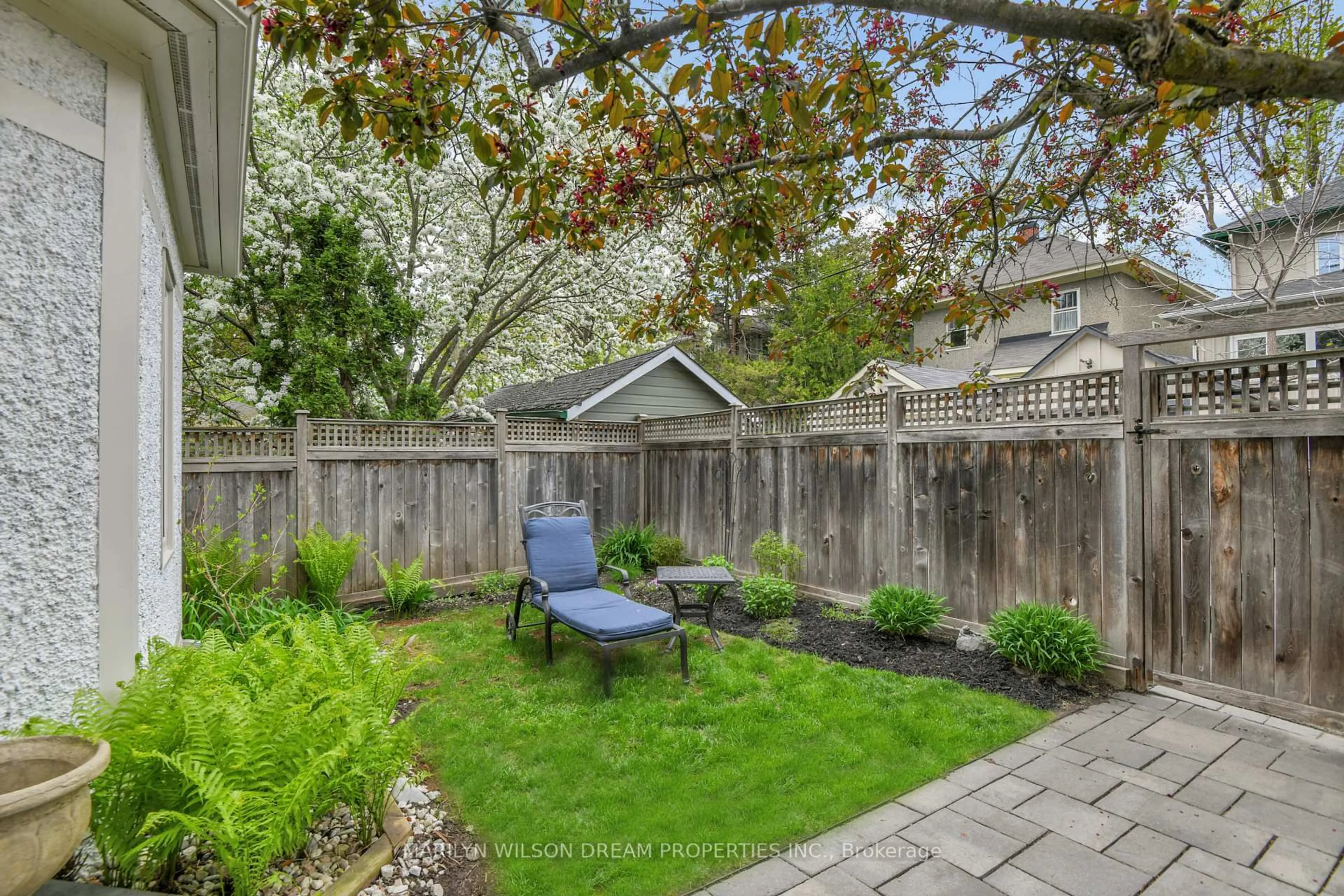 Patio, street for 598 Queen Elizabeth Dr, Ottawa Ontario K1S 3N5