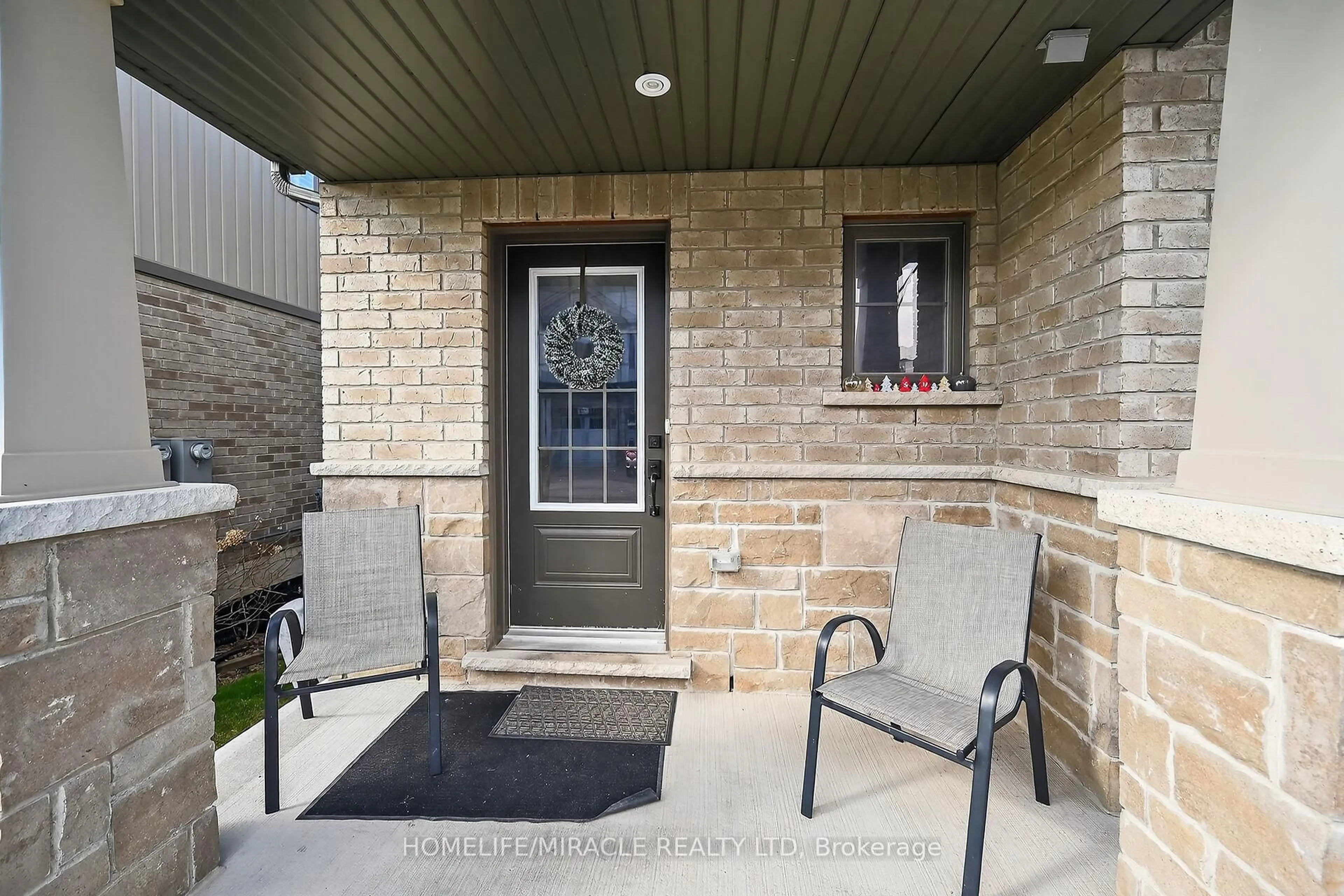 Patio, street for 80 Severino Circ #7, West Lincoln Ontario L0R 2A0