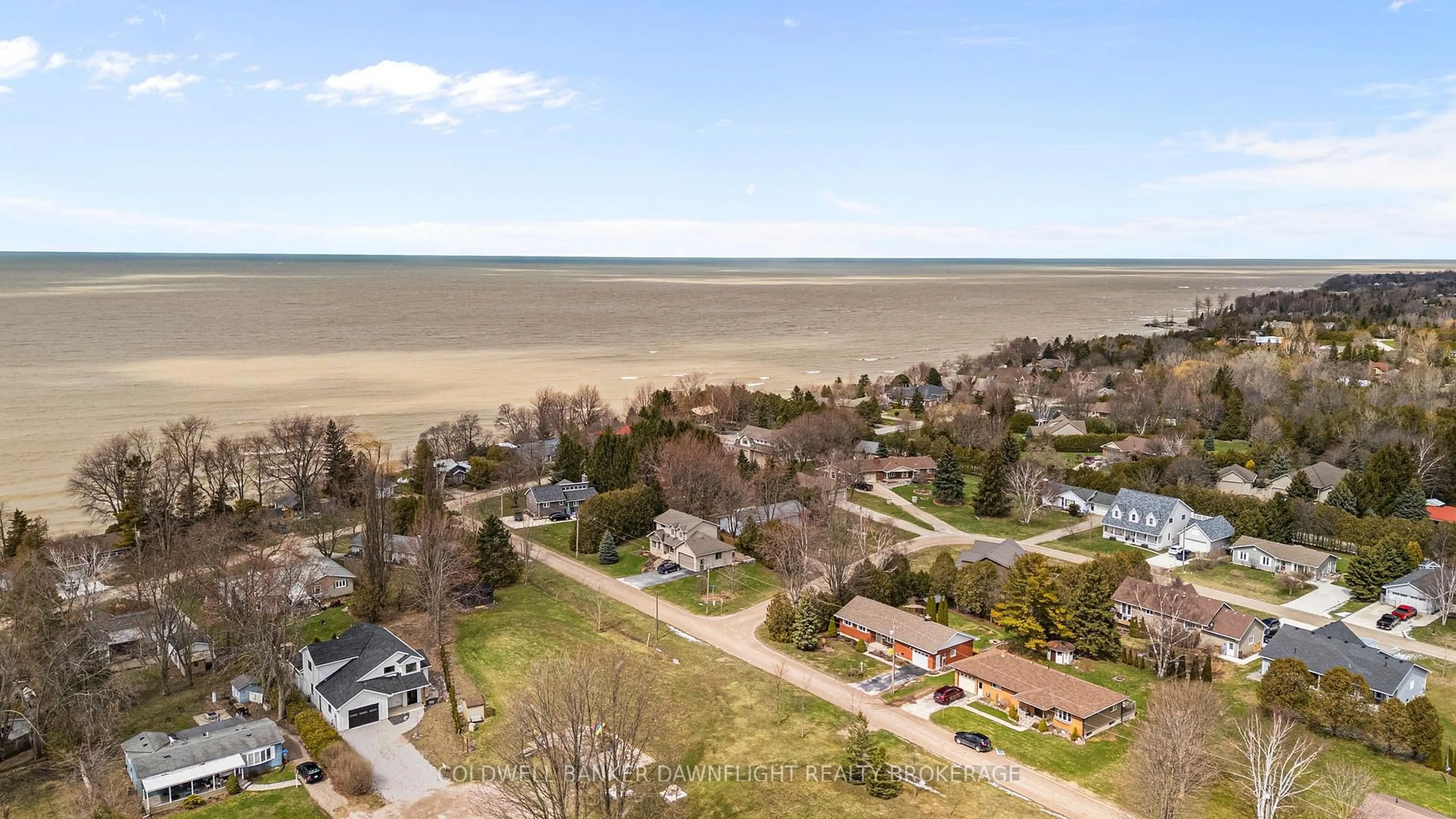 A pic from outside/outdoor area/front of a property/back of a property/a pic from drone, water/lake/river/ocean view for 33960 Queen St, Bluewater Ontario N0M 2T0