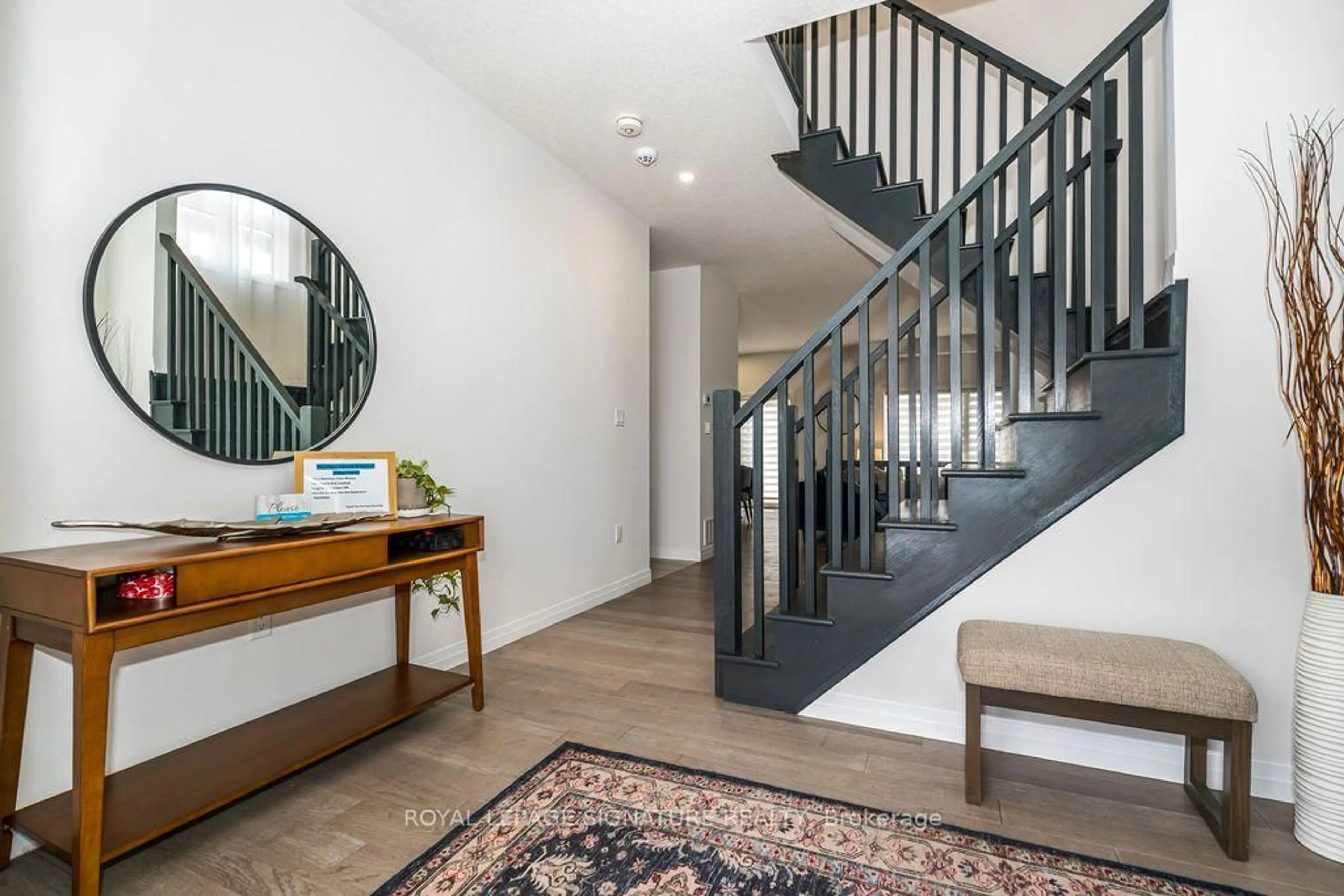 Indoor entryway for 30 Times Square Blvd #174, Hamilton Ontario L8J 0L8