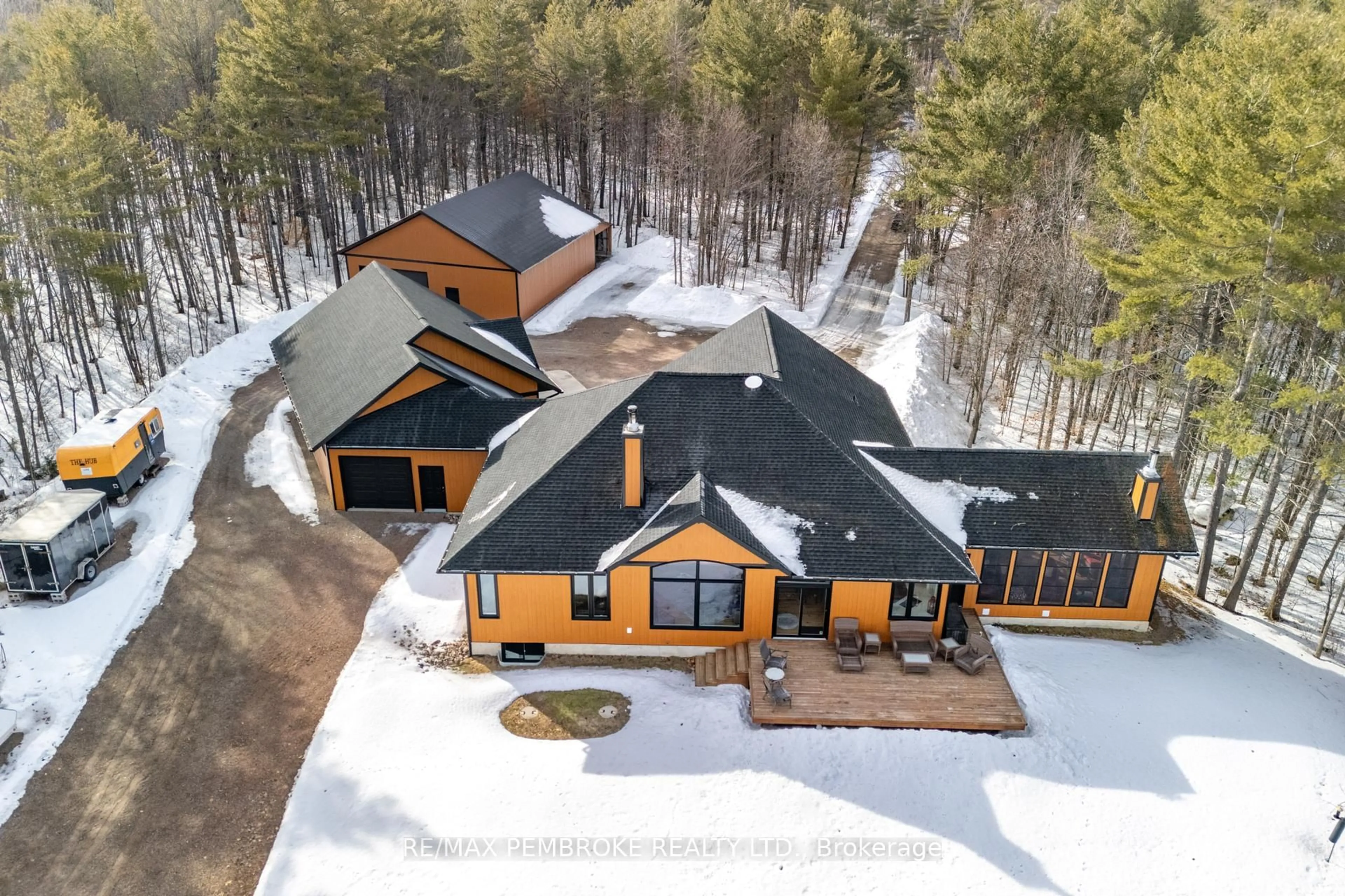 A pic from outside/outdoor area/front of a property/back of a property/a pic from drone, mountain view for 1034 Rantz Rd, Petawawa Ontario K8H 2W8