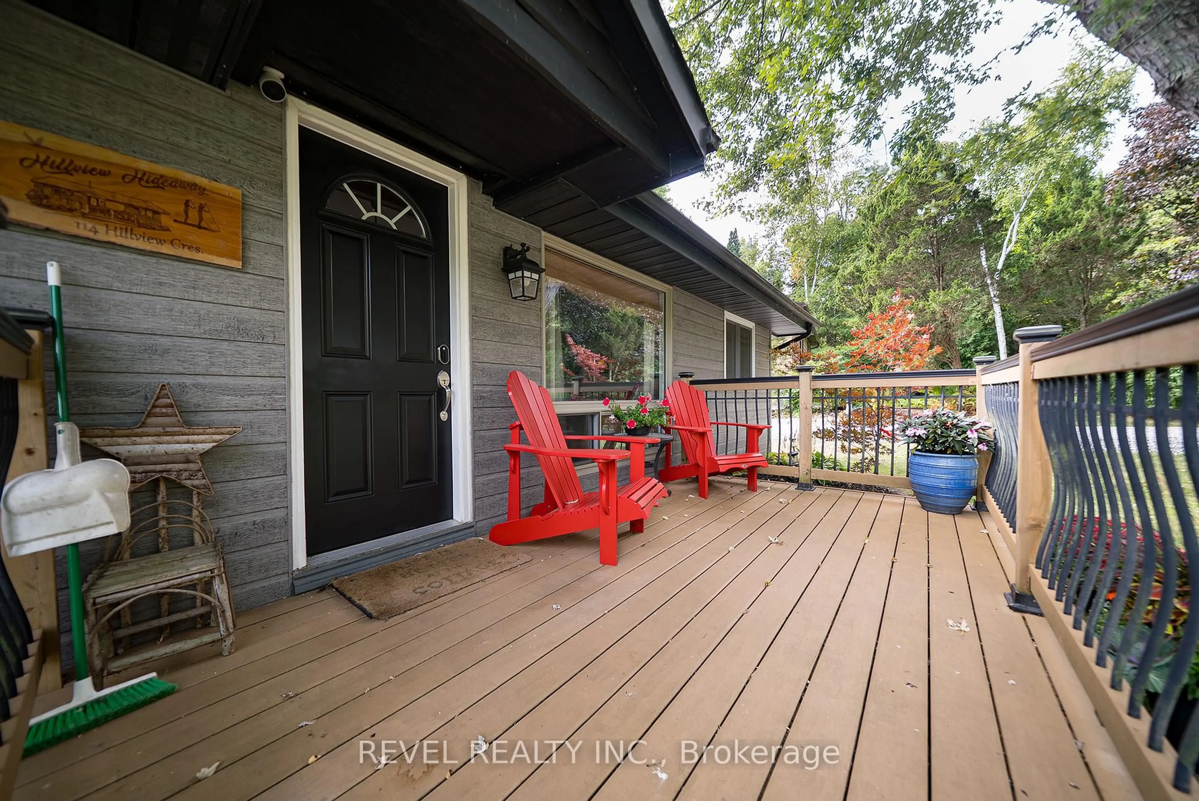 Patio, unknown for 114 Hillview Cres, Norfolk Ontario N0E 1T0