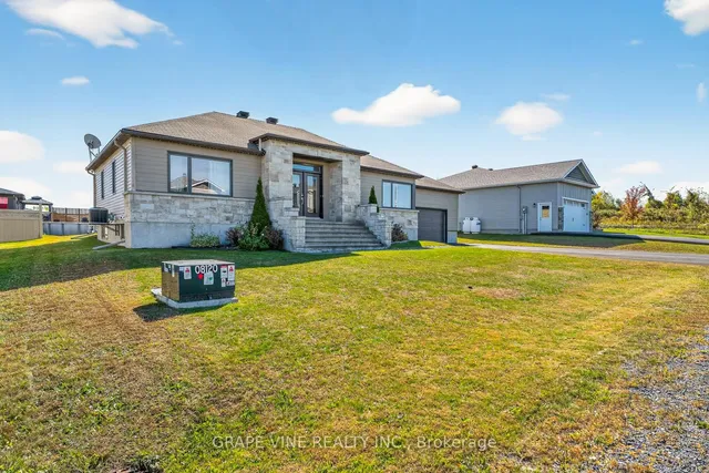 18 Calco Cres, North Stormont 3