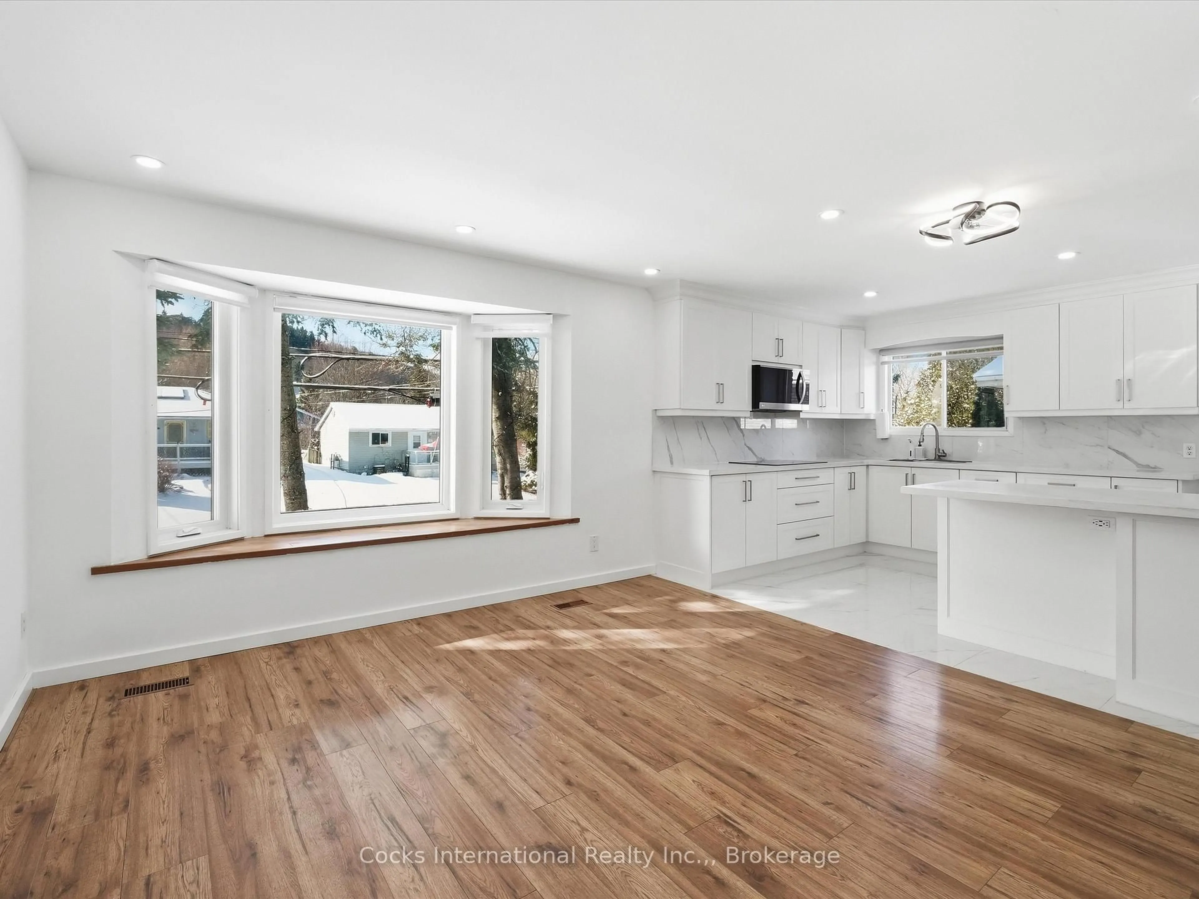 Open concept kitchen, unknown for 36 Susan St, Huntsville Ontario P1H 1X2