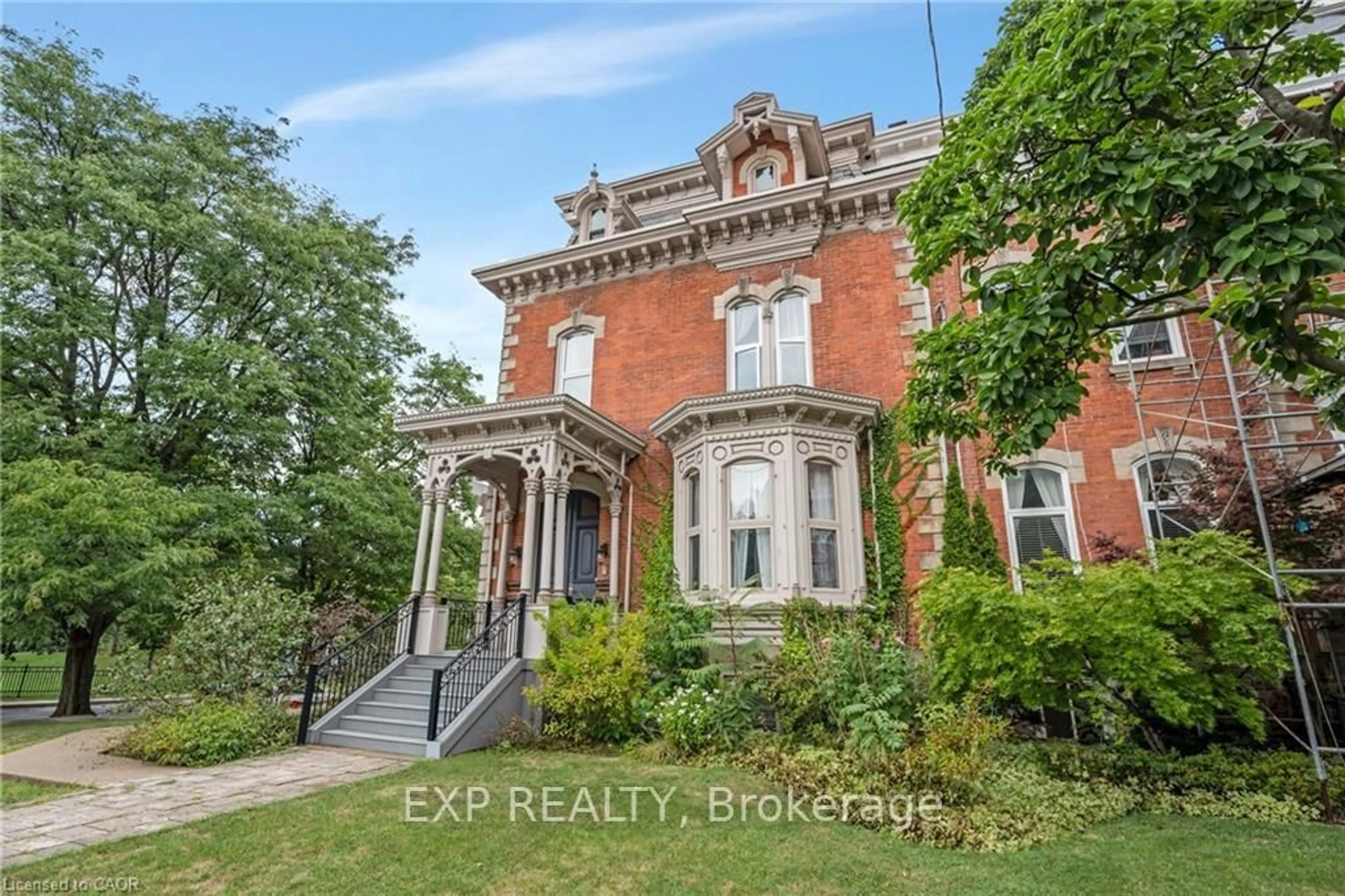 Home with brick exterior material, building for 46 Herkimer St #2, Hamilton Ontario L8P 2G4