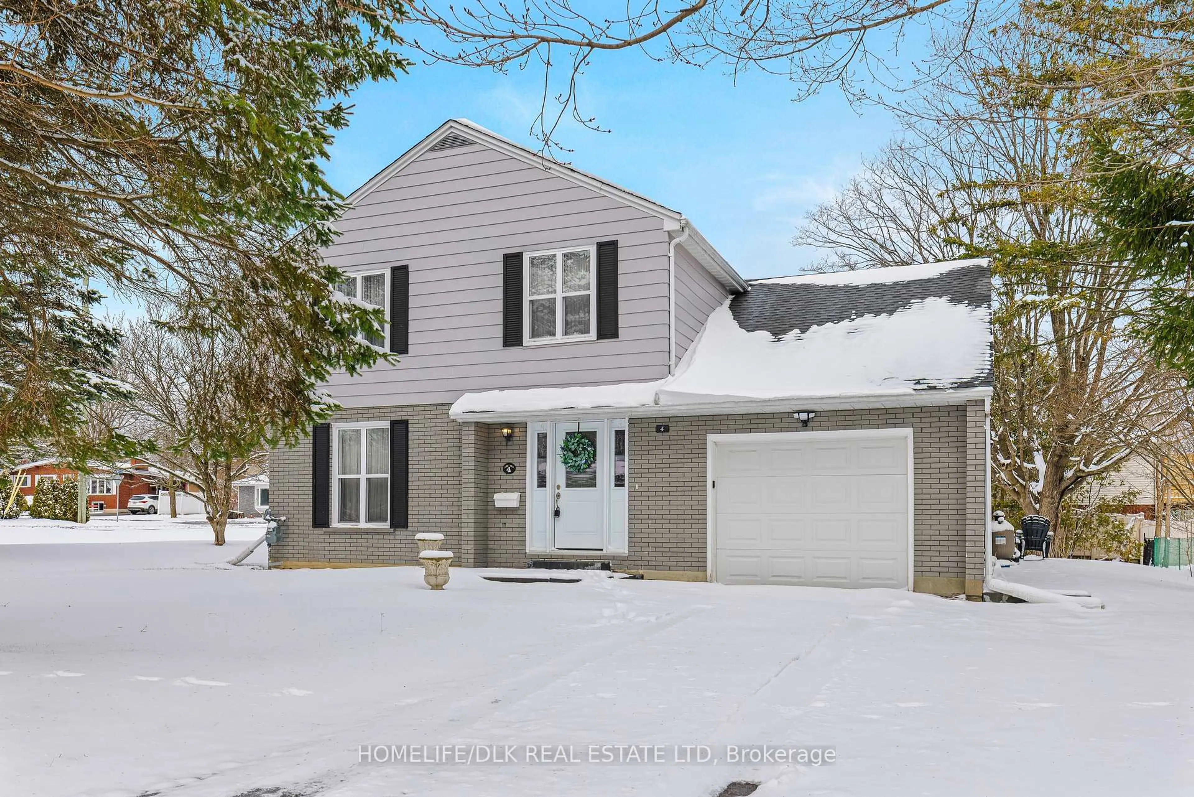 Home with vinyl exterior material, street for 4 Baxter Dr, Brockville Ontario K6V 3T8