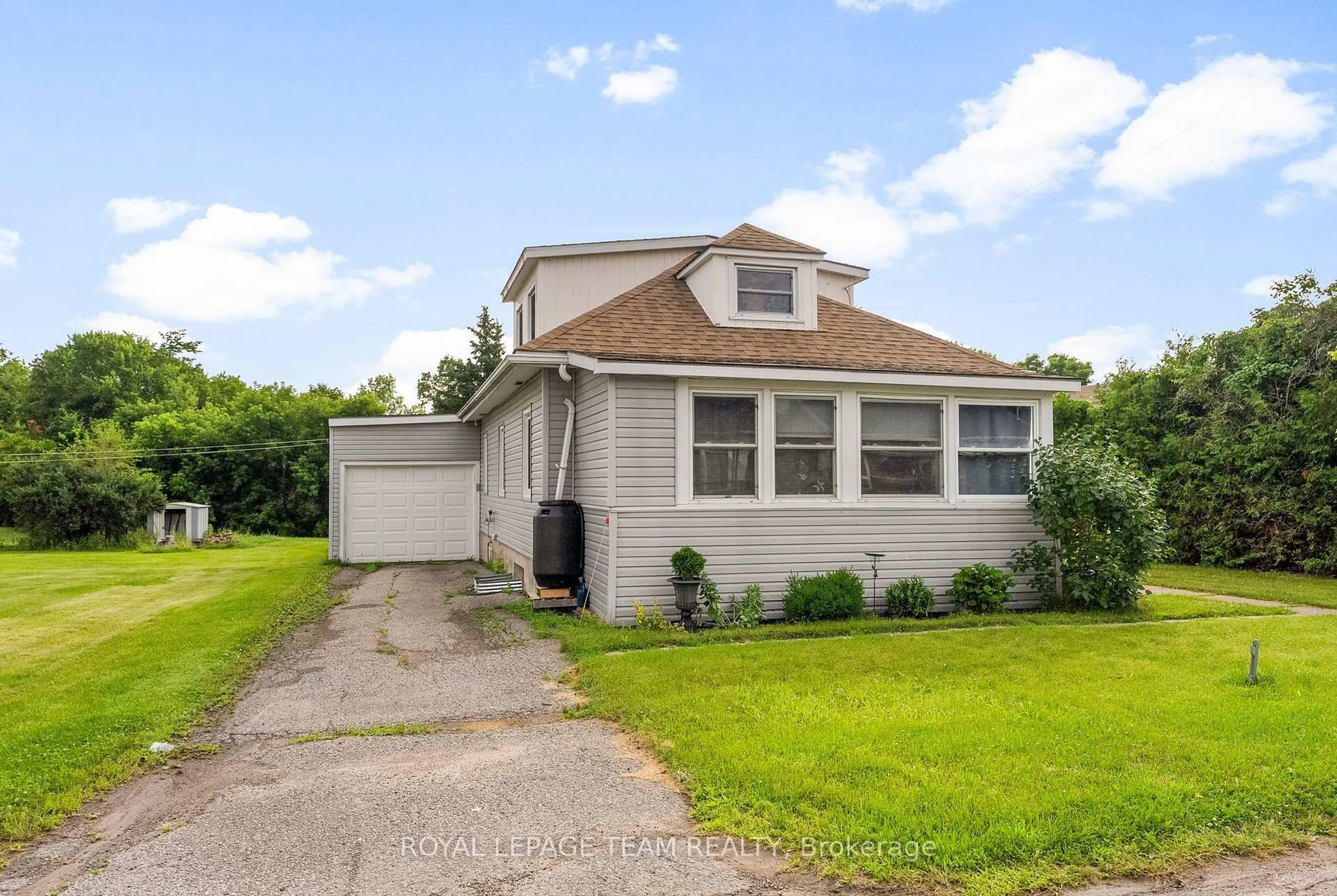 Unknown for 253 Mclean St, Renfrew Ontario K7V 1A9