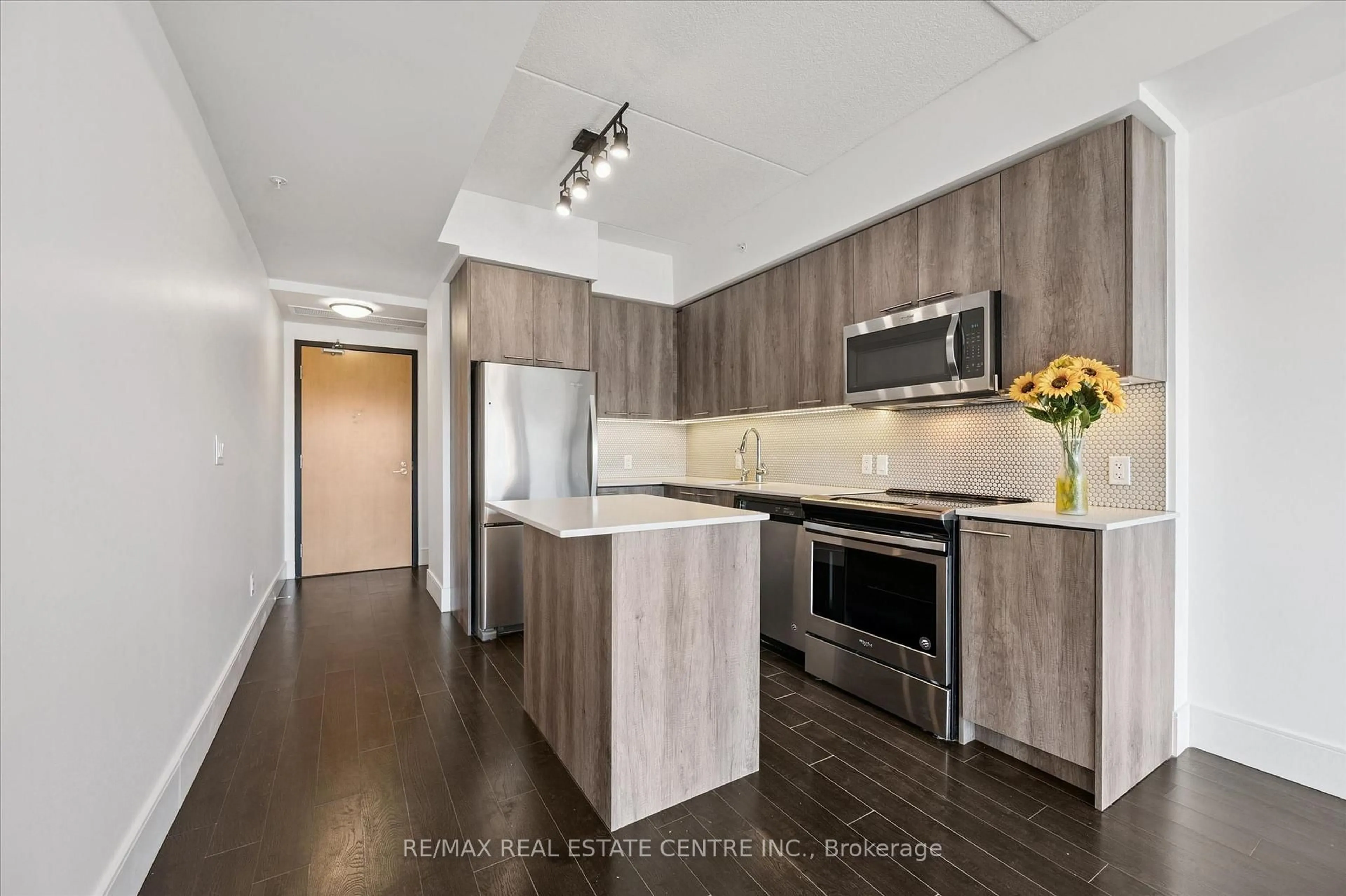 Unknown for 15 Prince Albert Blvd #203, Kitchener Ontario N2H 0C2