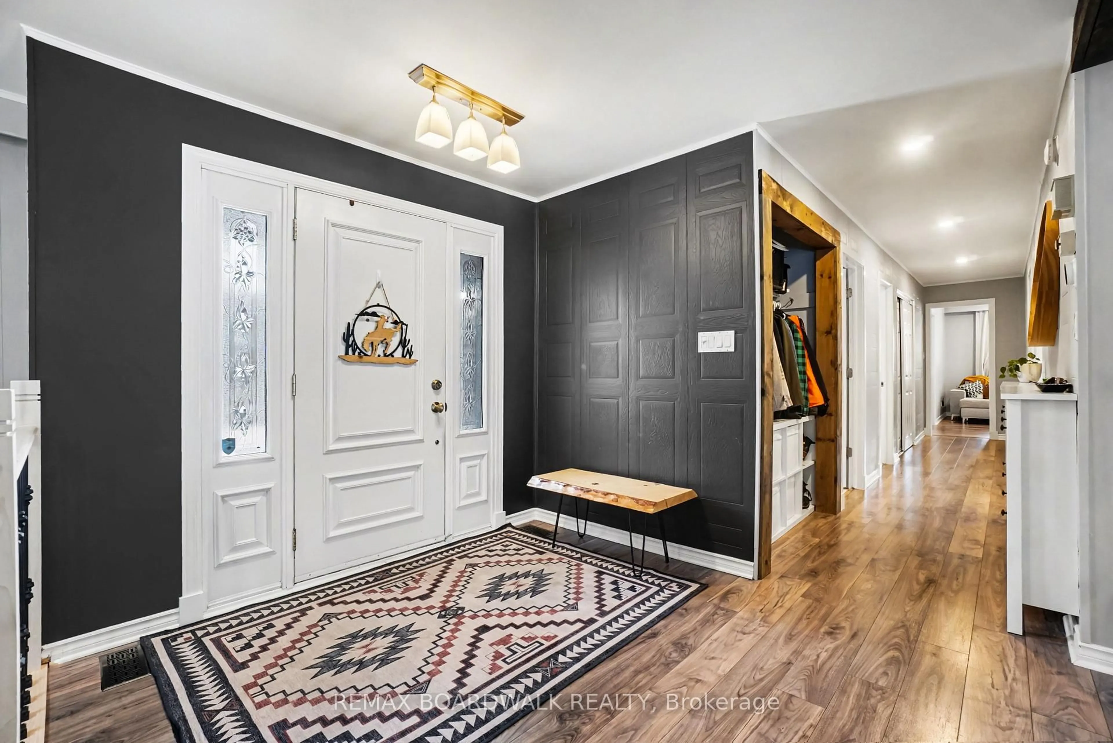 Indoor entryway for 1500 Du Golf Rd, Clarence-Rockland Ontario K0A 1N0