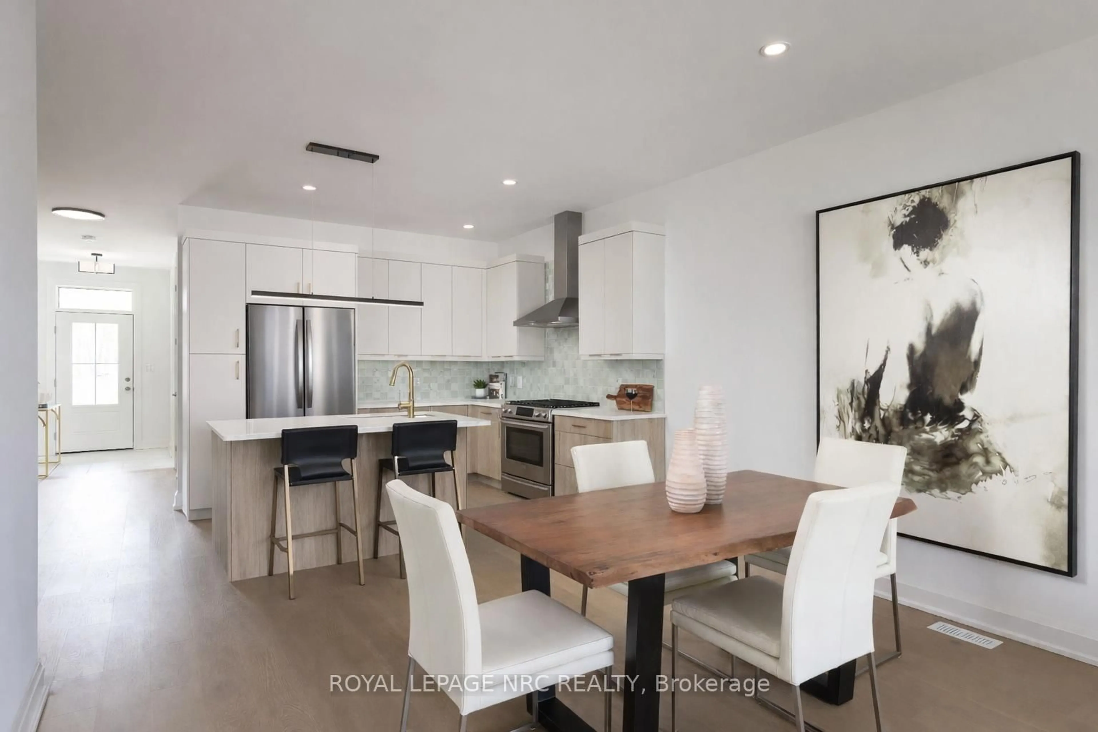 Open concept kitchen, unknown for 586 Seneca Dr #70 C, Fort Erie Ontario L2A 1C2