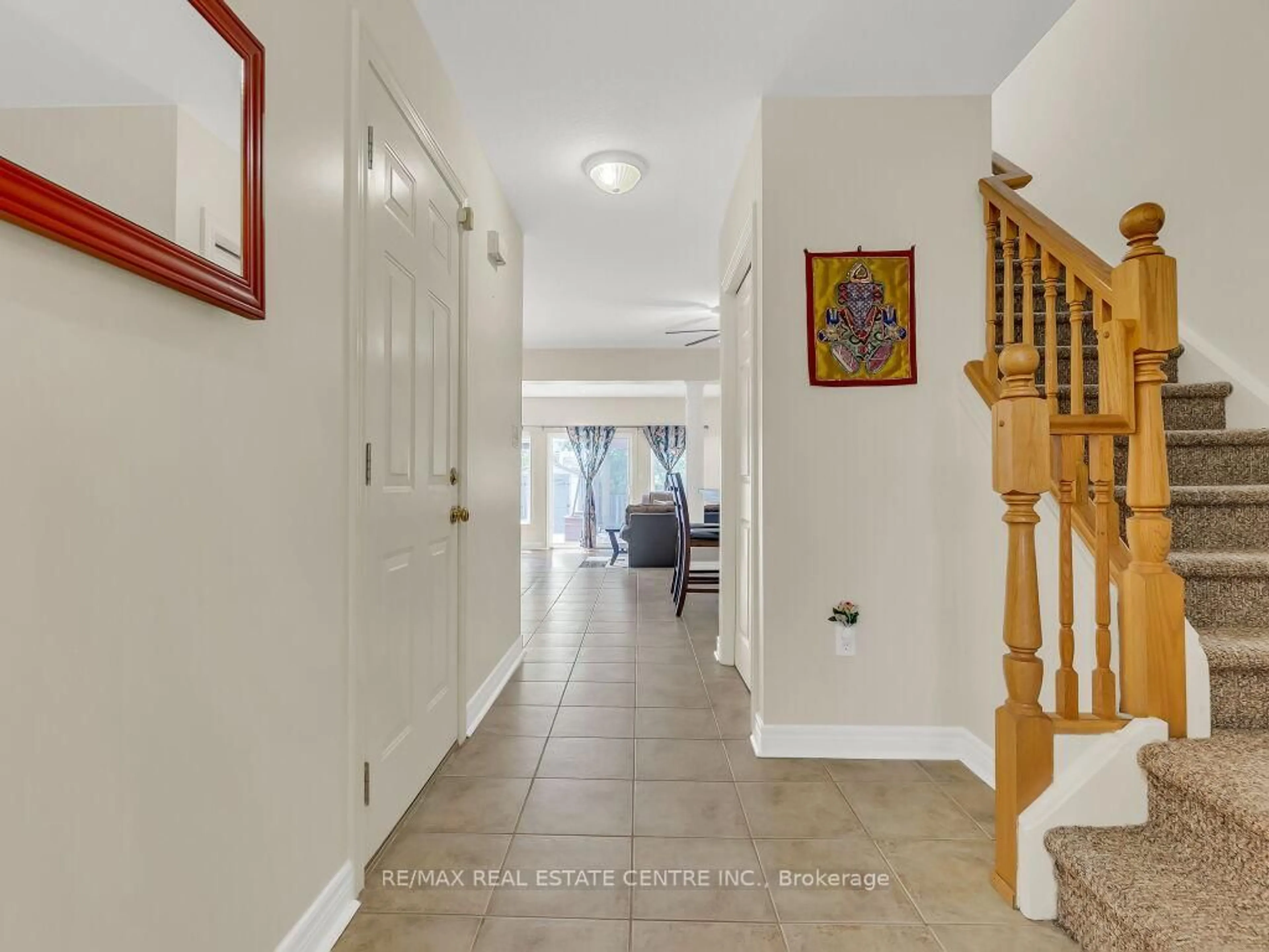 Indoor entryway for 31 Sinclair St, Guelph Ontario N1L 1R6