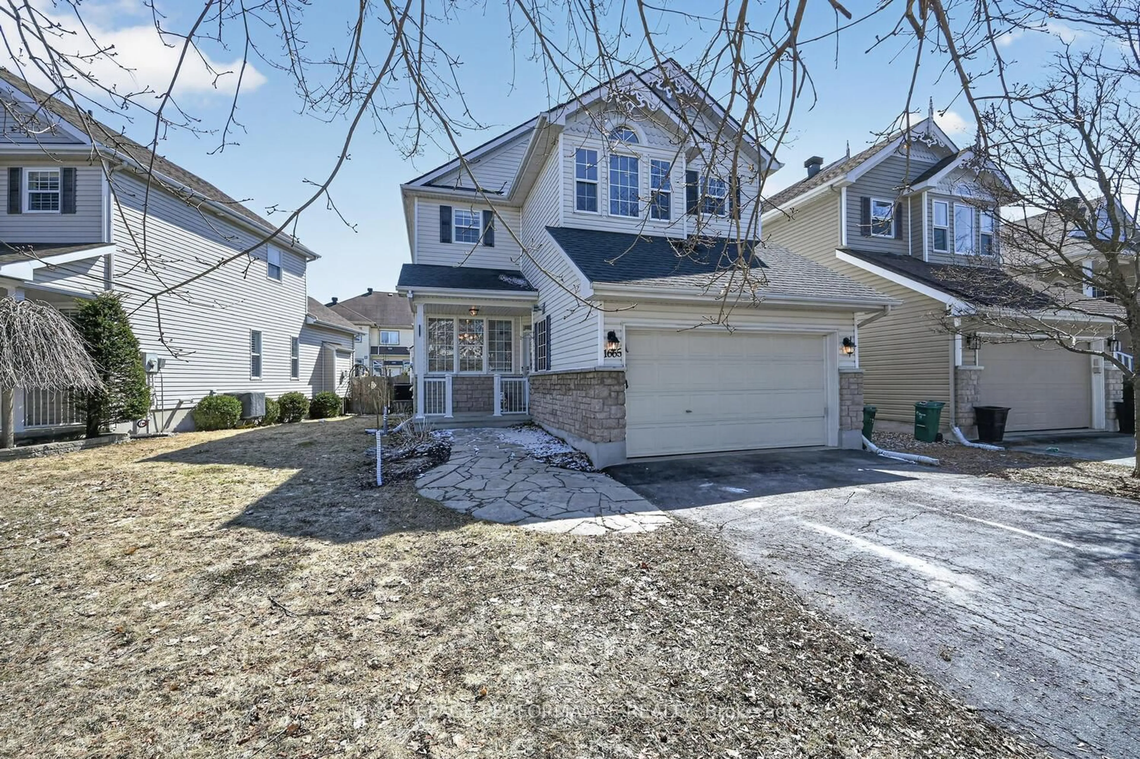 Home with vinyl exterior material, street for 1665 Frenette St, Ottawa Ontario K4A 4L4