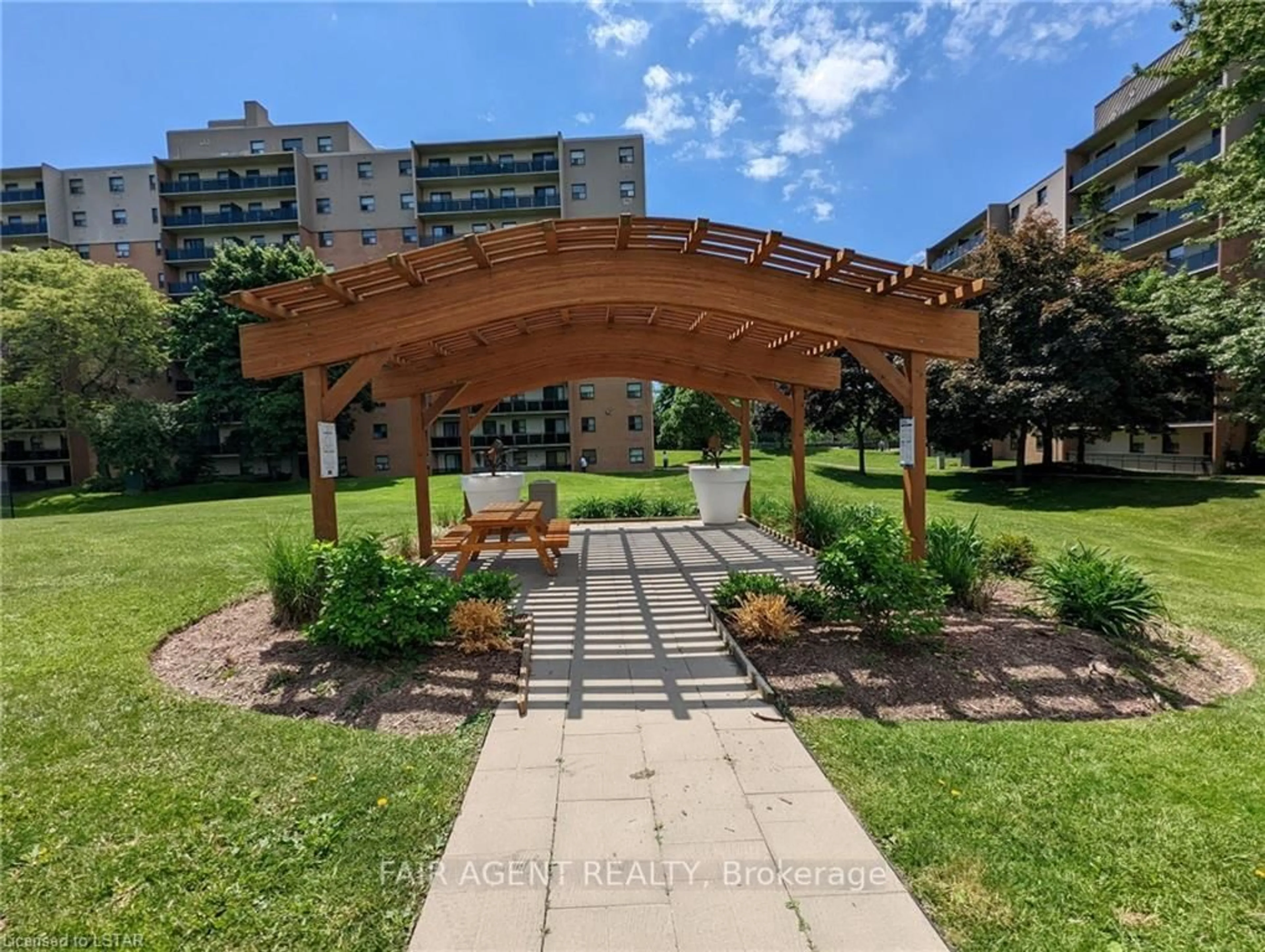 Patio, unknown for 931 WONDERLAND Rd #410, London South Ontario N6K 2X6