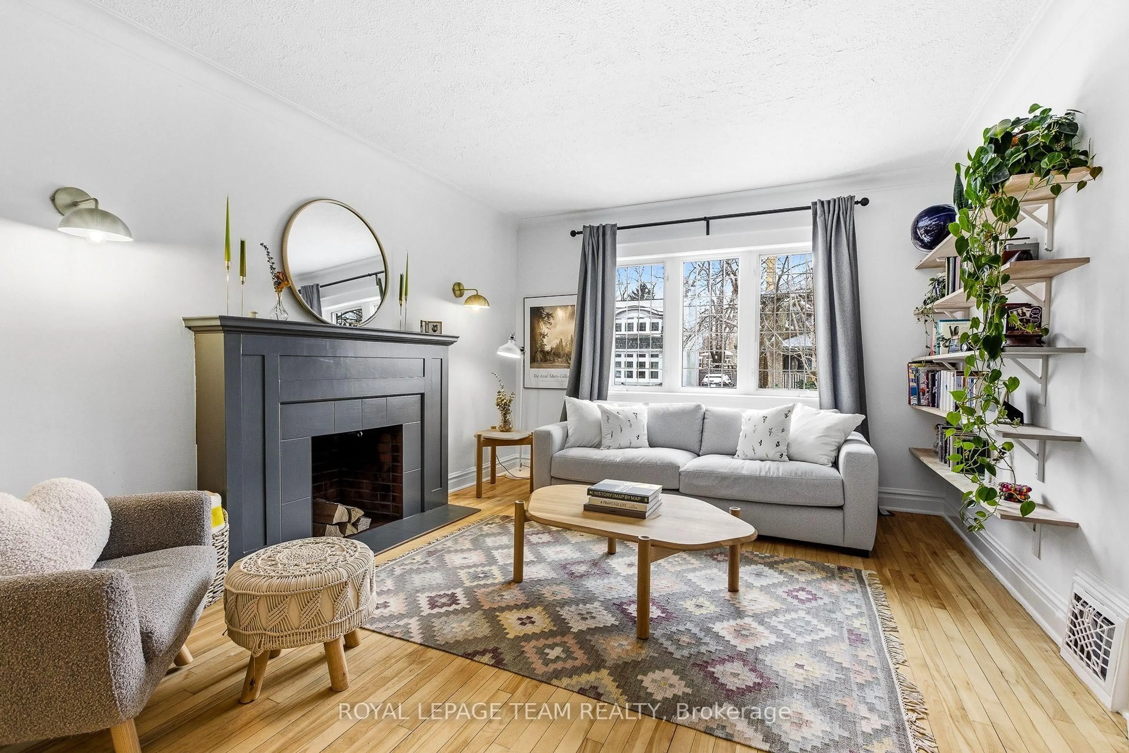 Living room with furniture, unknown for 45 Harmer Ave, Ottawa Ontario K1Y 0T5