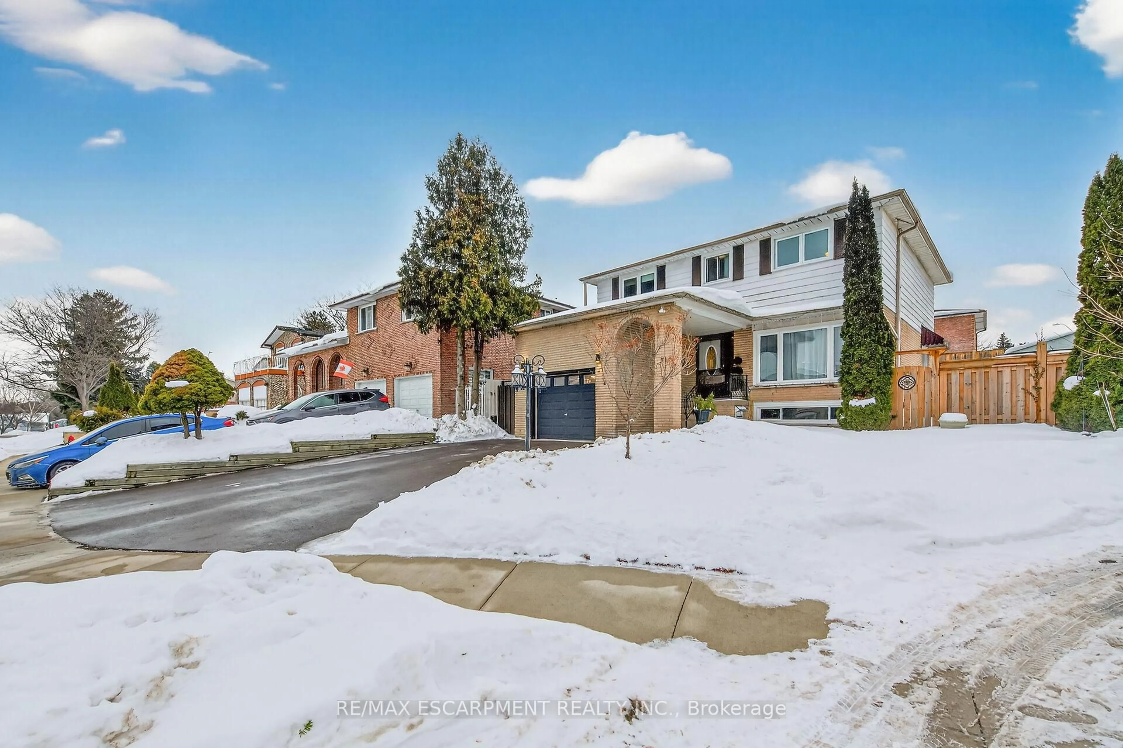 Unknown for 31 Maynard St, Hamilton Ontario L9B 1R9