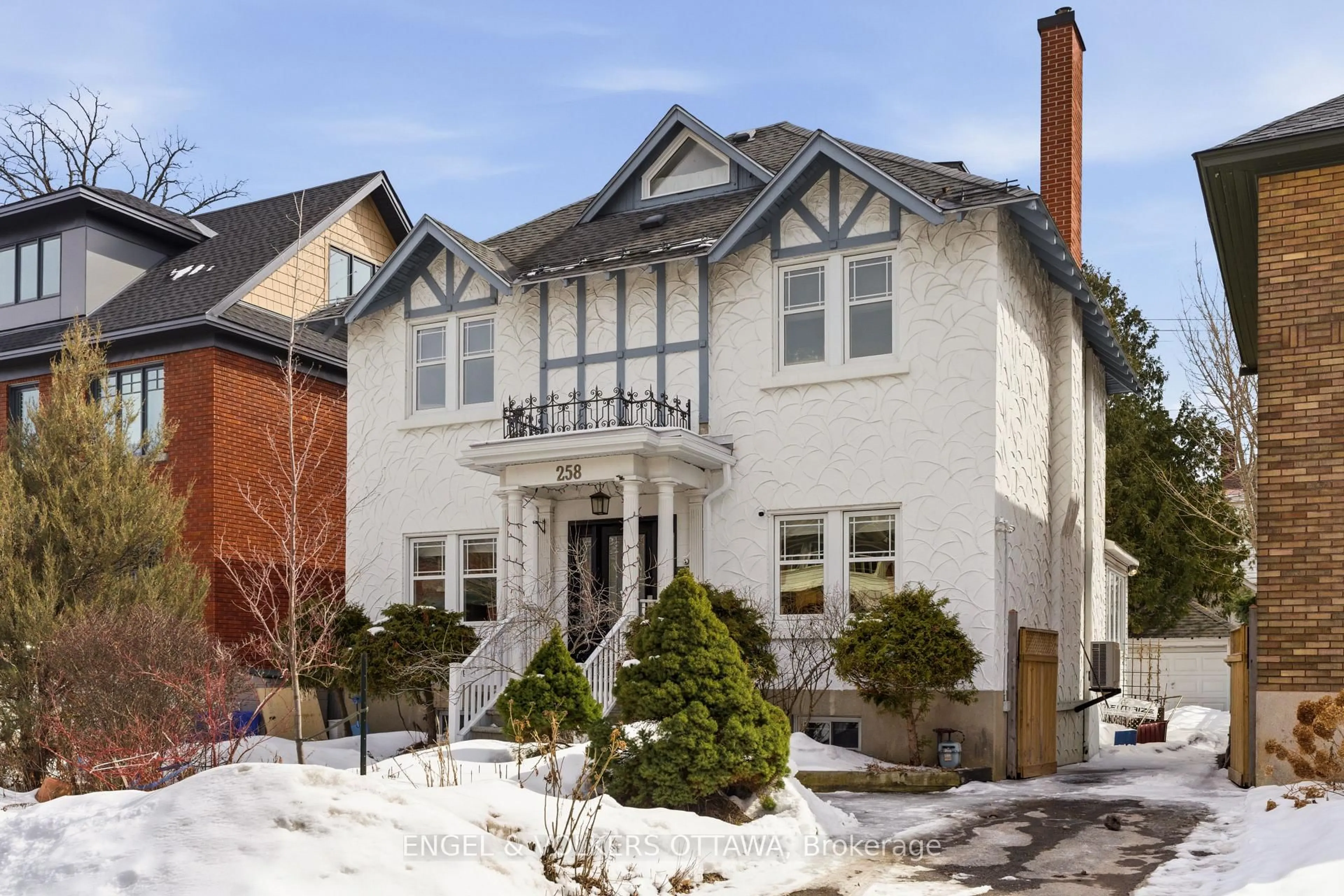 Home with brick exterior material, street for 258 Powell Ave, Ottawa Ontario K1S 2A5