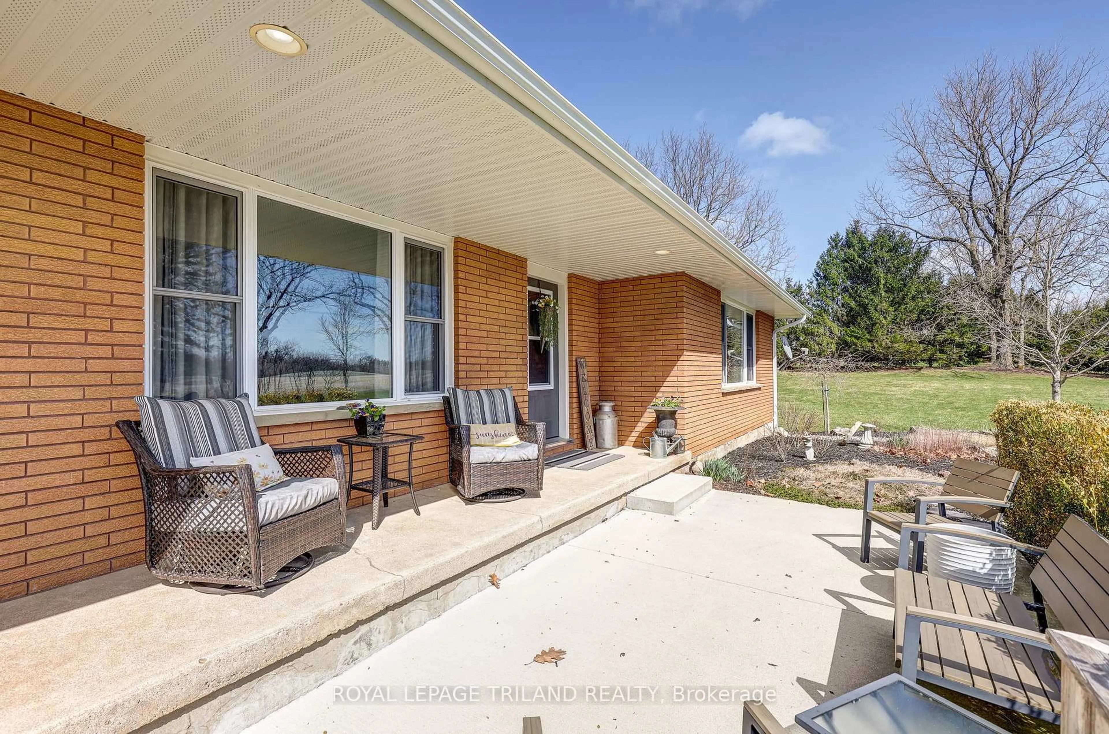 Patio, water/lake/river/ocean view for 46930 Sparta Line, Central Elgin Ontario N0L 2H0