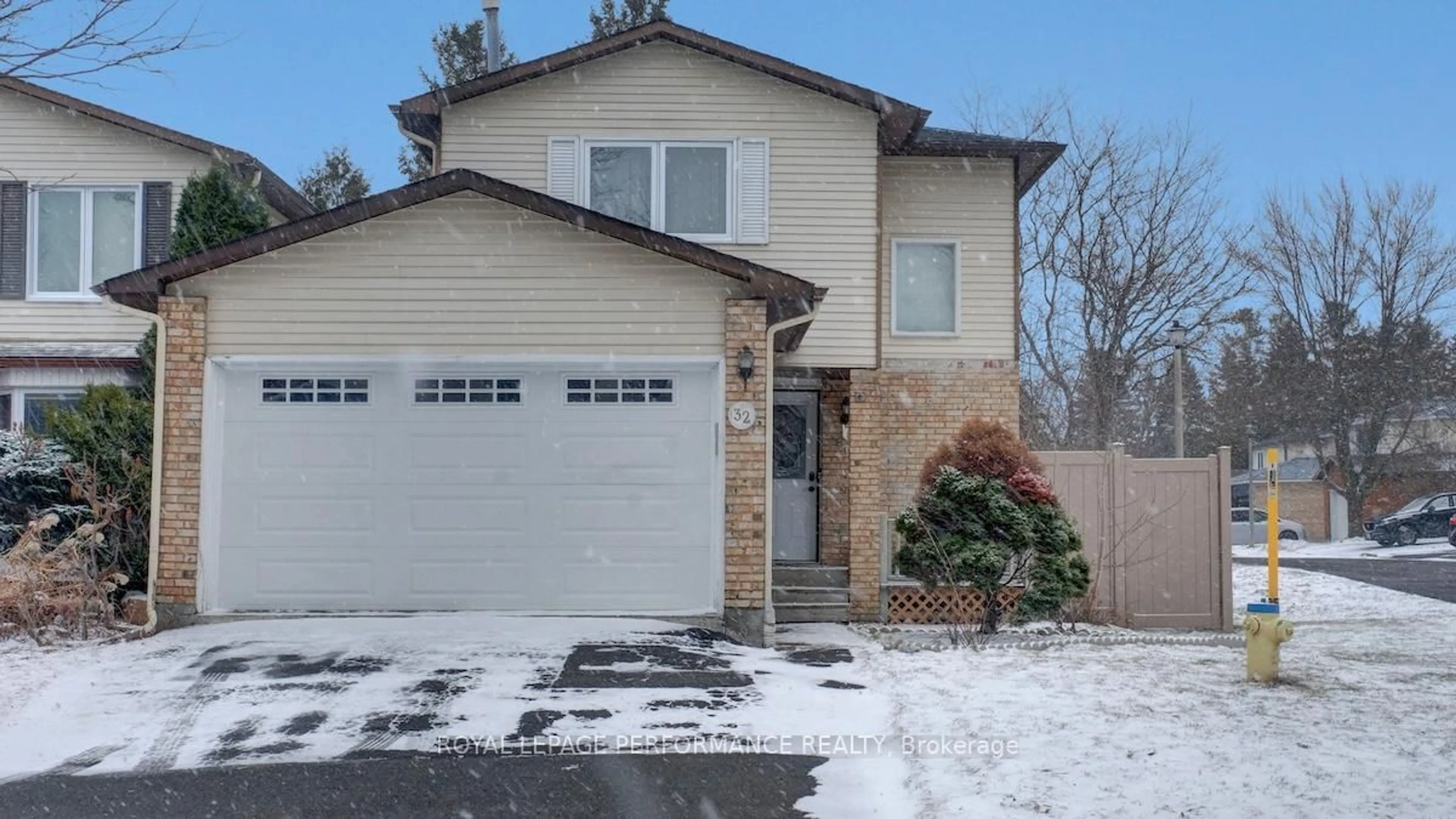 Home with brick exterior material, street for 32 Brando Cres, Ottawa Ontario K1T 2E3