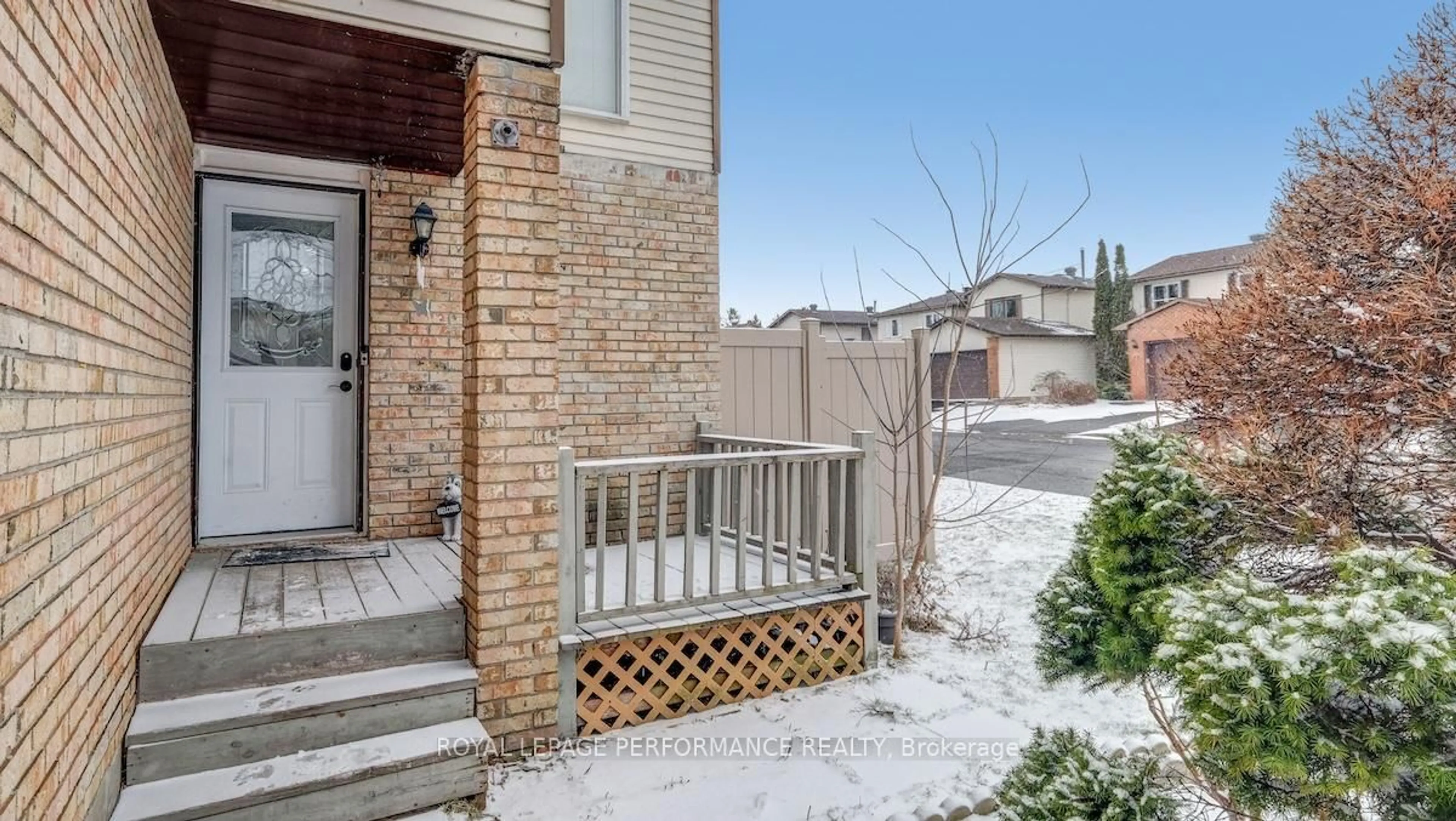Patio, street for 32 Brando Cres, Ottawa Ontario K1T 2E3