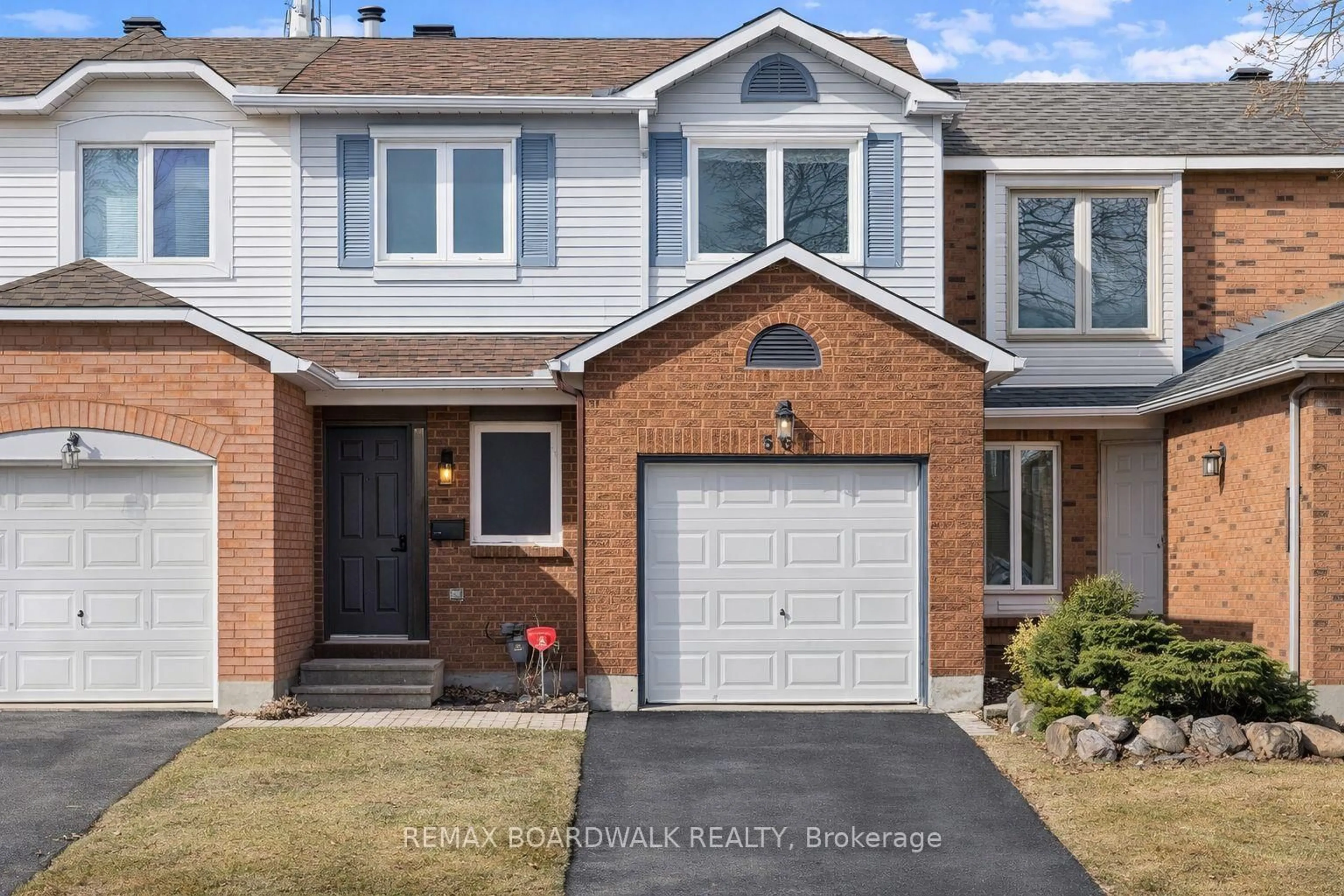 Home with brick exterior material, street for 567 Latour Cres, Ottawa Ontario K4A 1P3