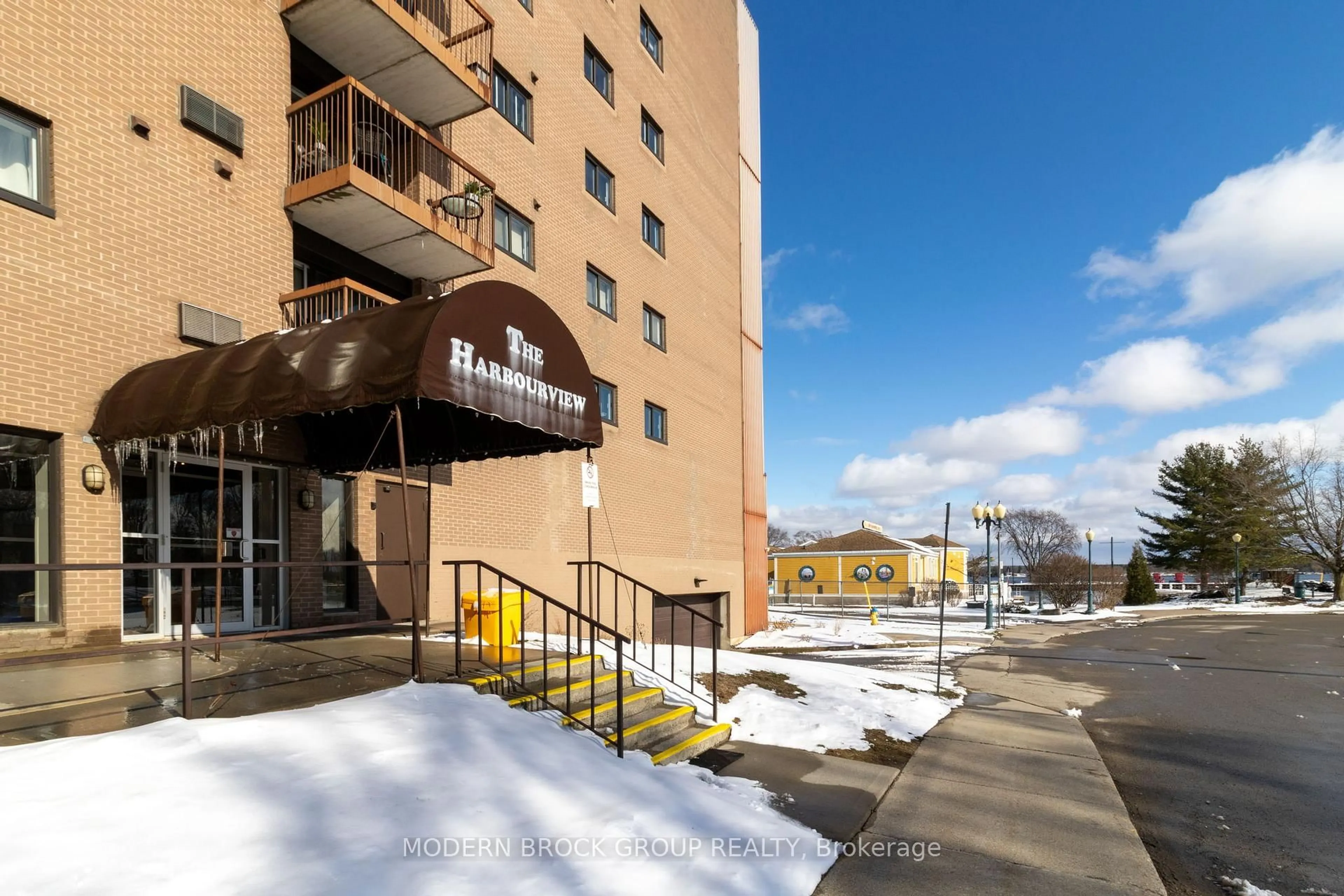 Unknown for 3 Apple St #703, Brockville Ontario K6V 4X5