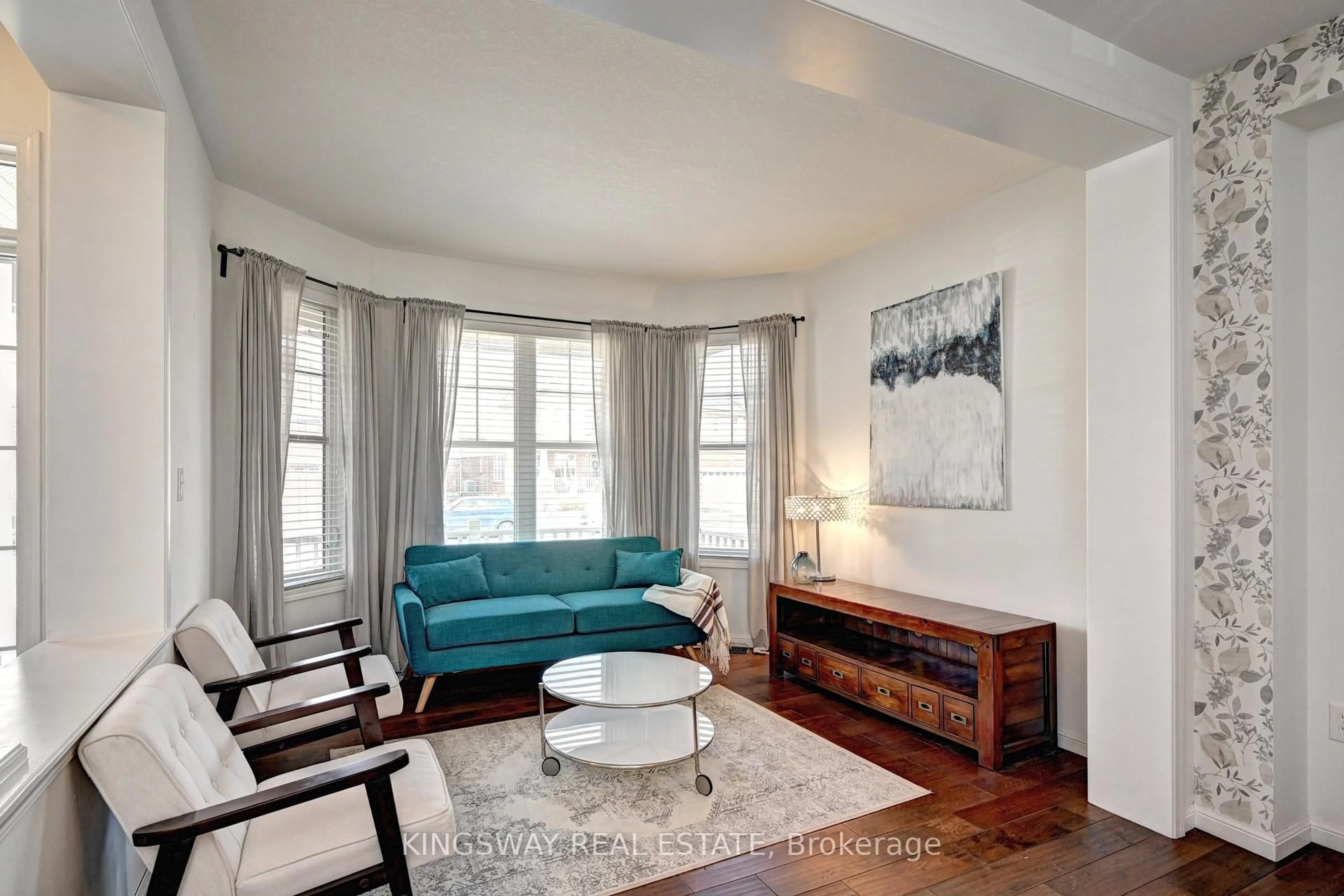 Living room with furniture, unknown for 222 Baldwin Dr, Cambridge Ontario N3C 0B3