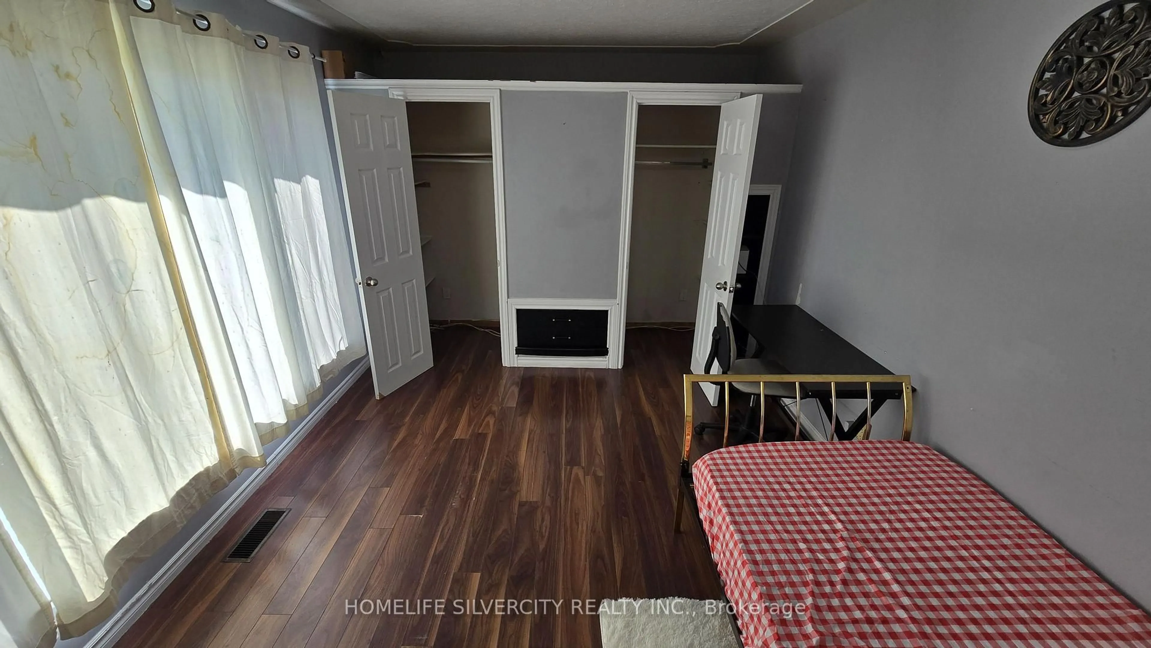 A pic of a room for 1774 Trafalgar St, London East Ontario N5W 1X6