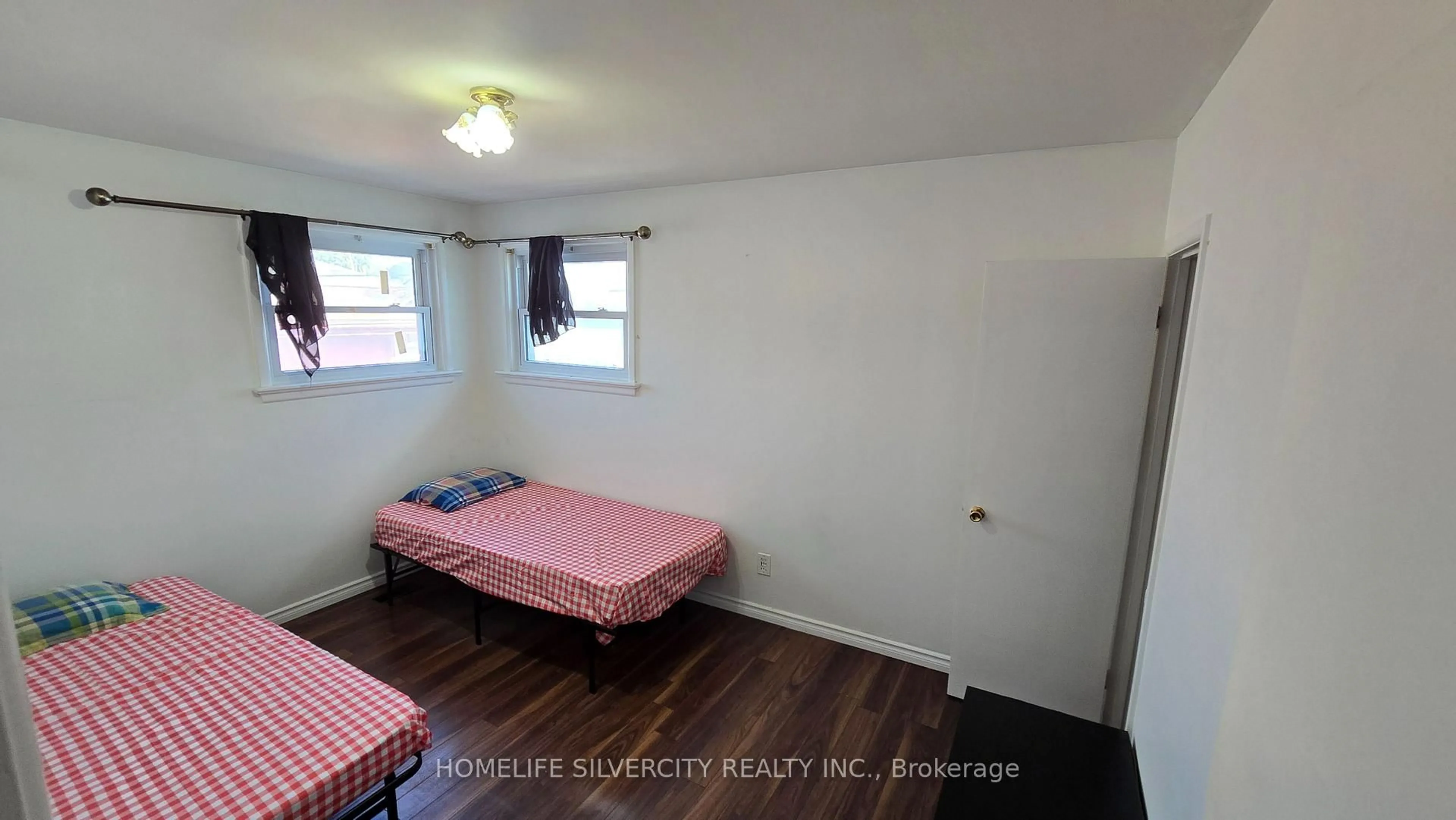 A pic of a room for 1774 Trafalgar St, London East Ontario N5W 1X6