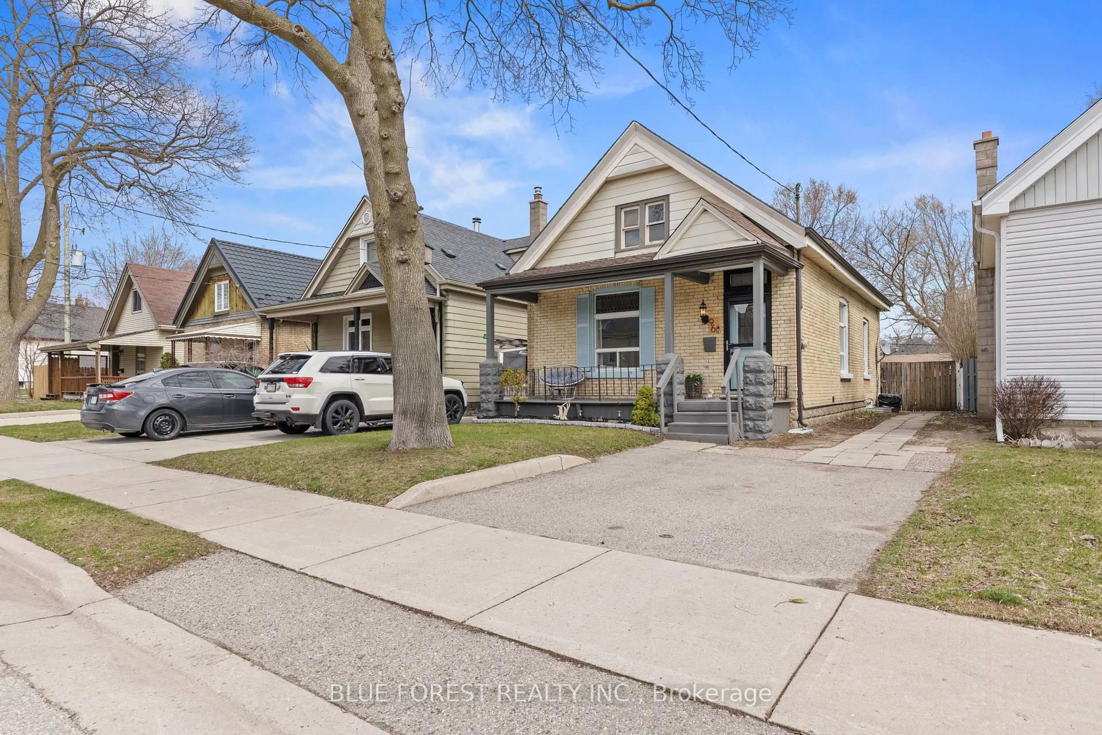 A pic from outside/outdoor area/front of a property/back of a property/a pic from drone, street for 96 Dreaney Ave, London East Ontario N5Z 1W6