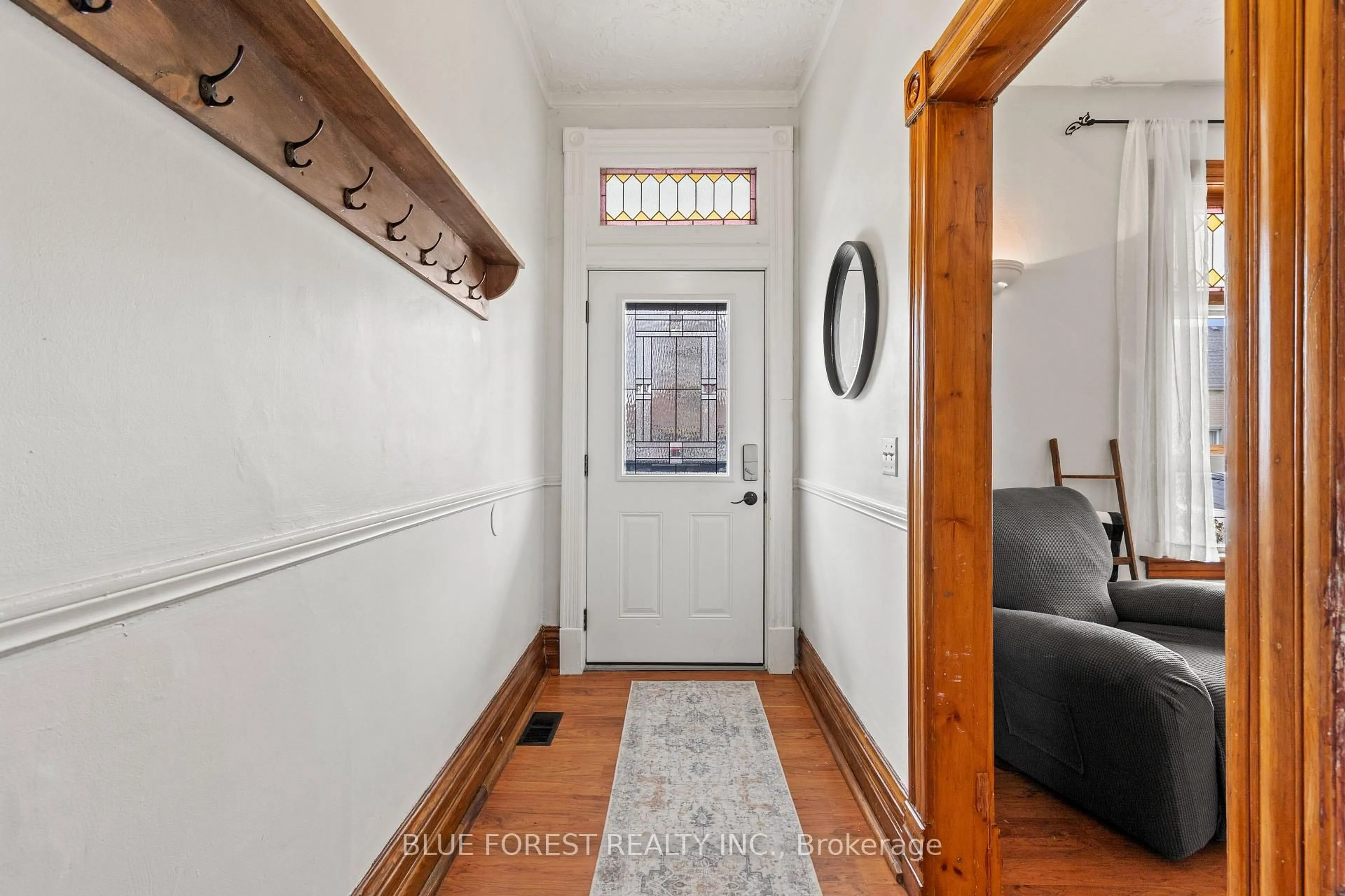 Indoor entryway for 96 Dreaney Ave, London East Ontario N5Z 1W6