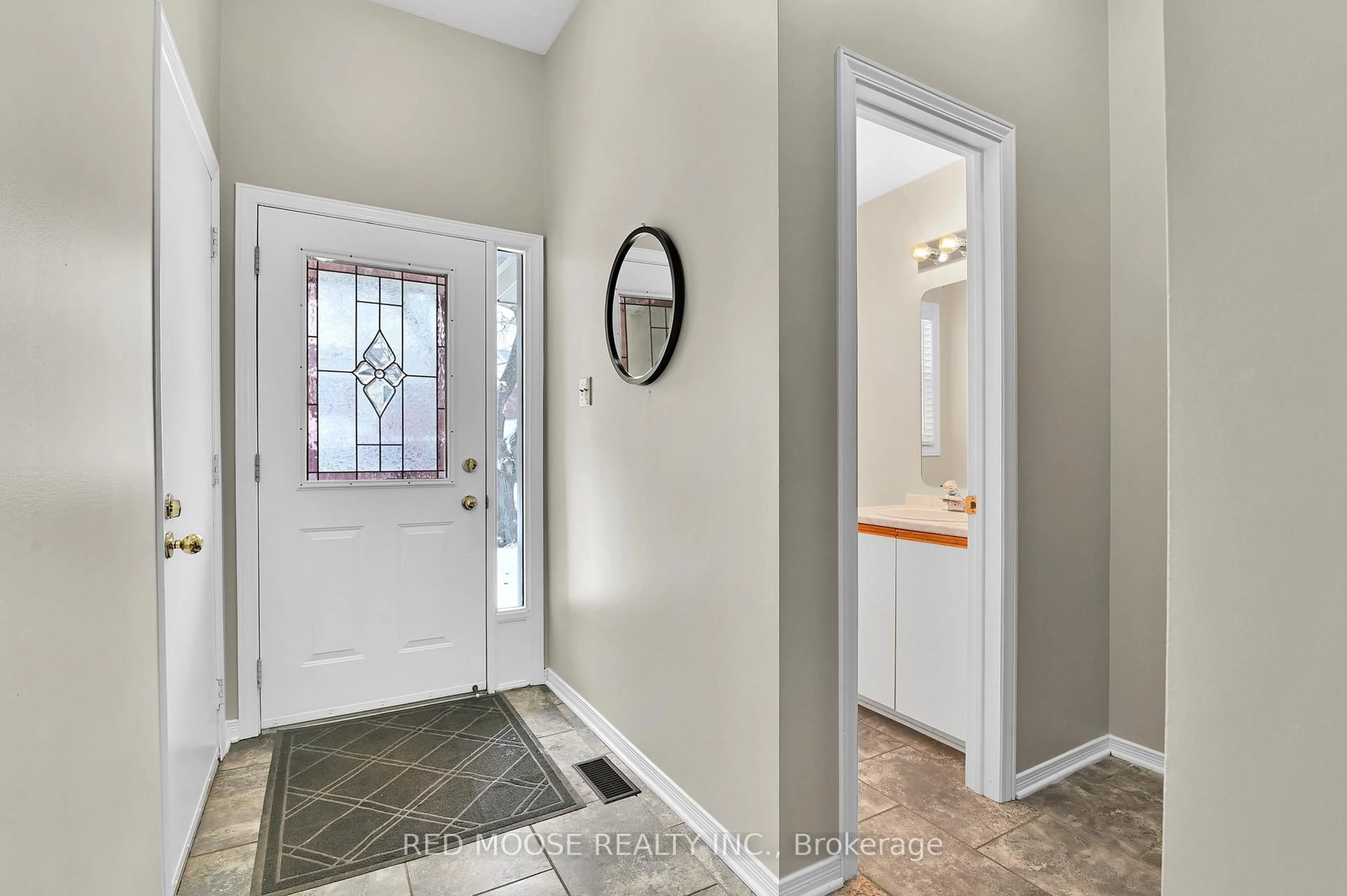 Indoor entryway for 12 Willwood Cres, Ottawa Ontario K2J 4B2
