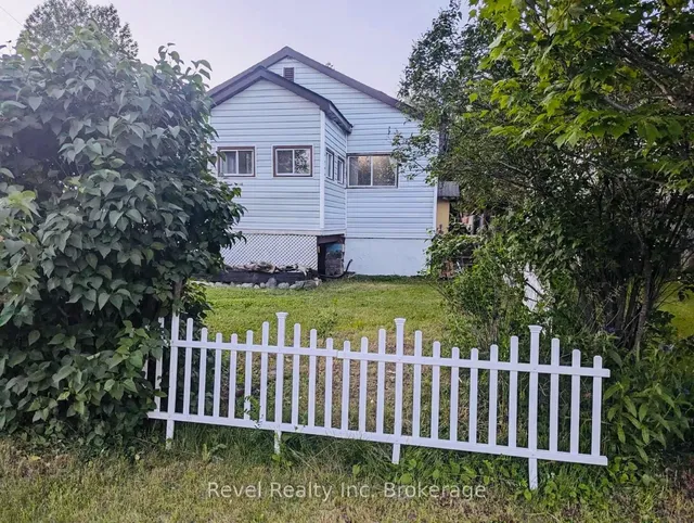 214 Fotheringham Ave, Atikokan 2