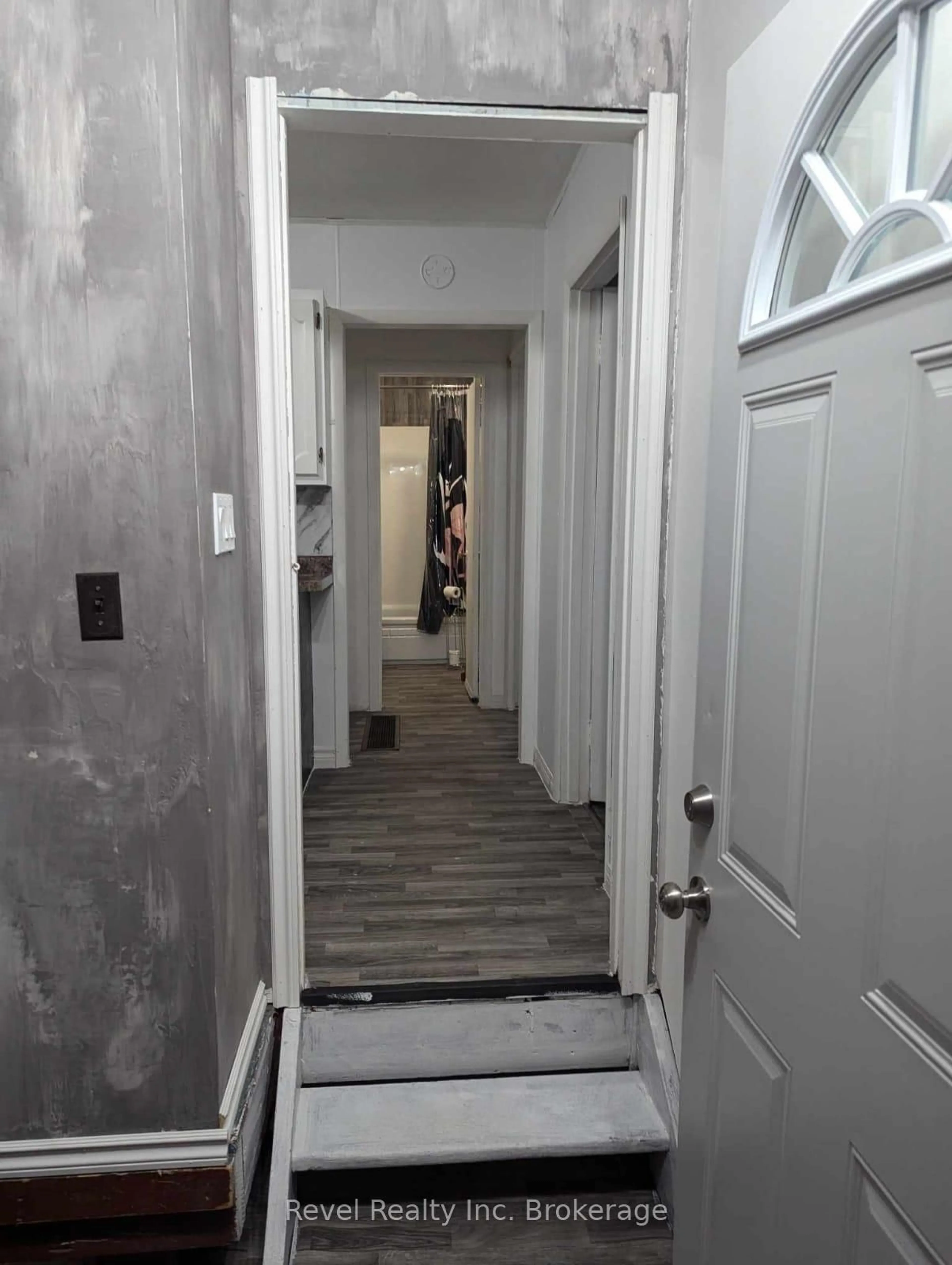 Indoor entryway for 214 Fotheringham Ave, Atikokan Ontario P0T 1C0