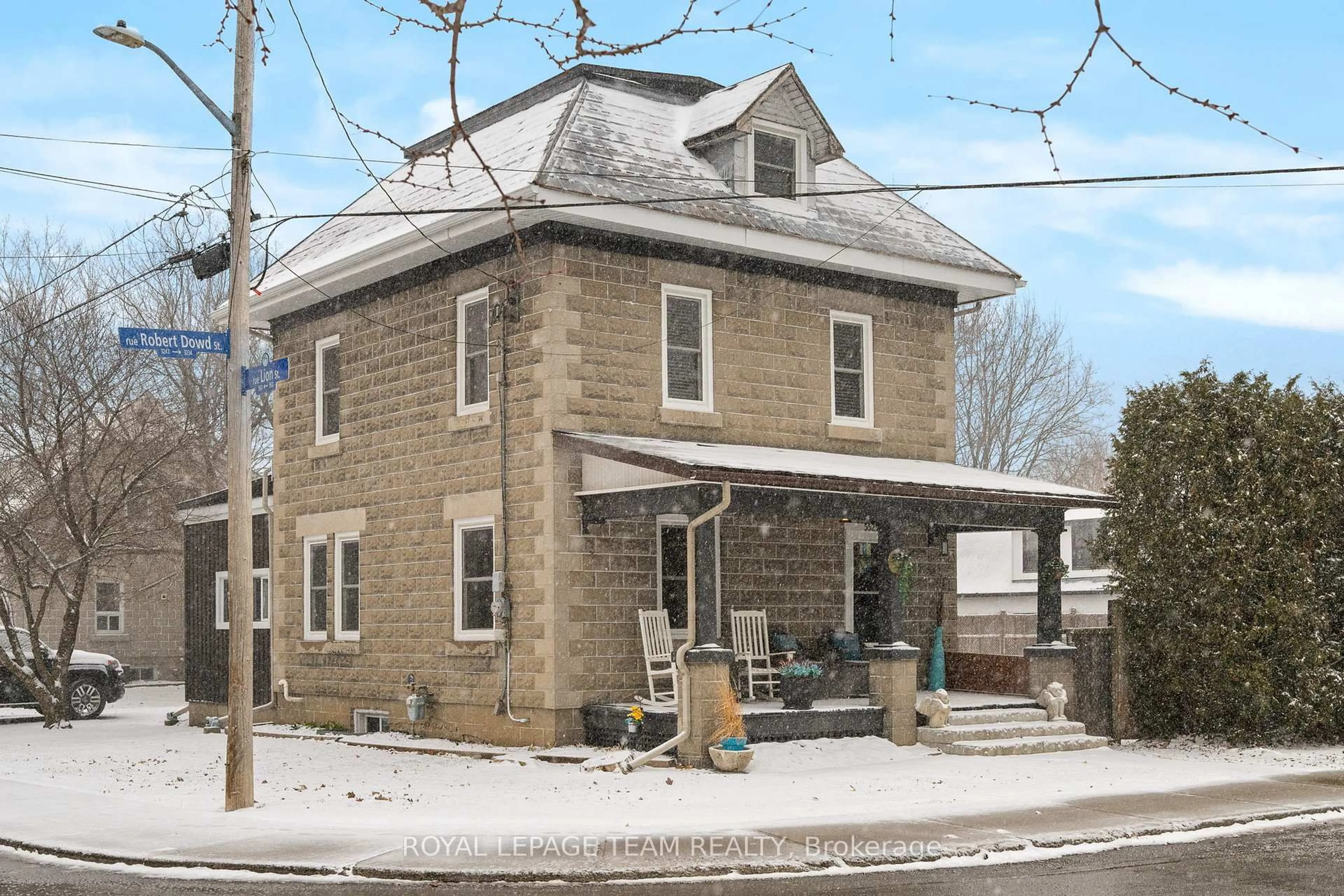 Home with brick exterior material, street for 5529 Lion St, Osgoode Ontario K0A 2W0