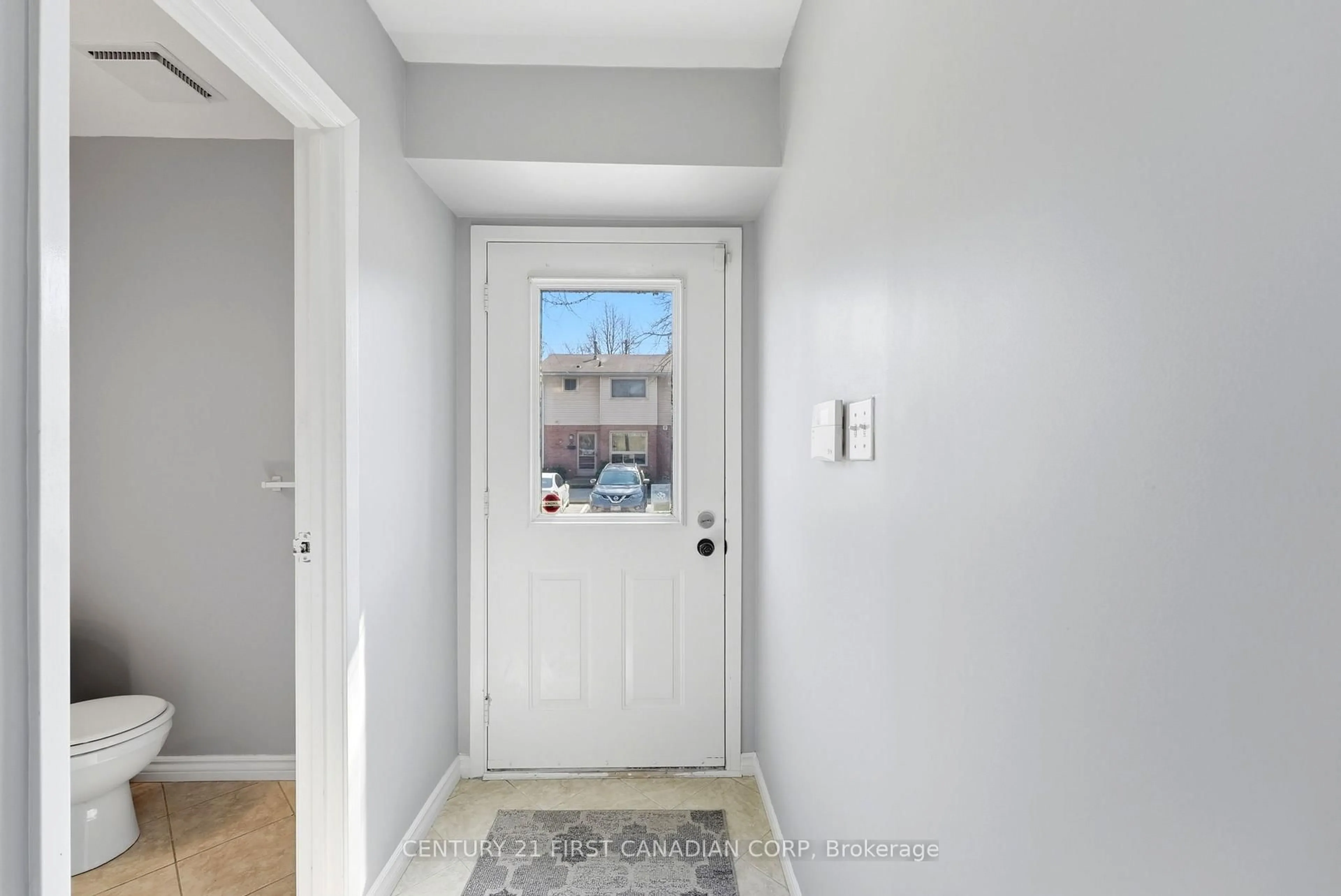 Indoor entryway for 75 Ansondale Rd #65, London South Ontario N6C 5W5