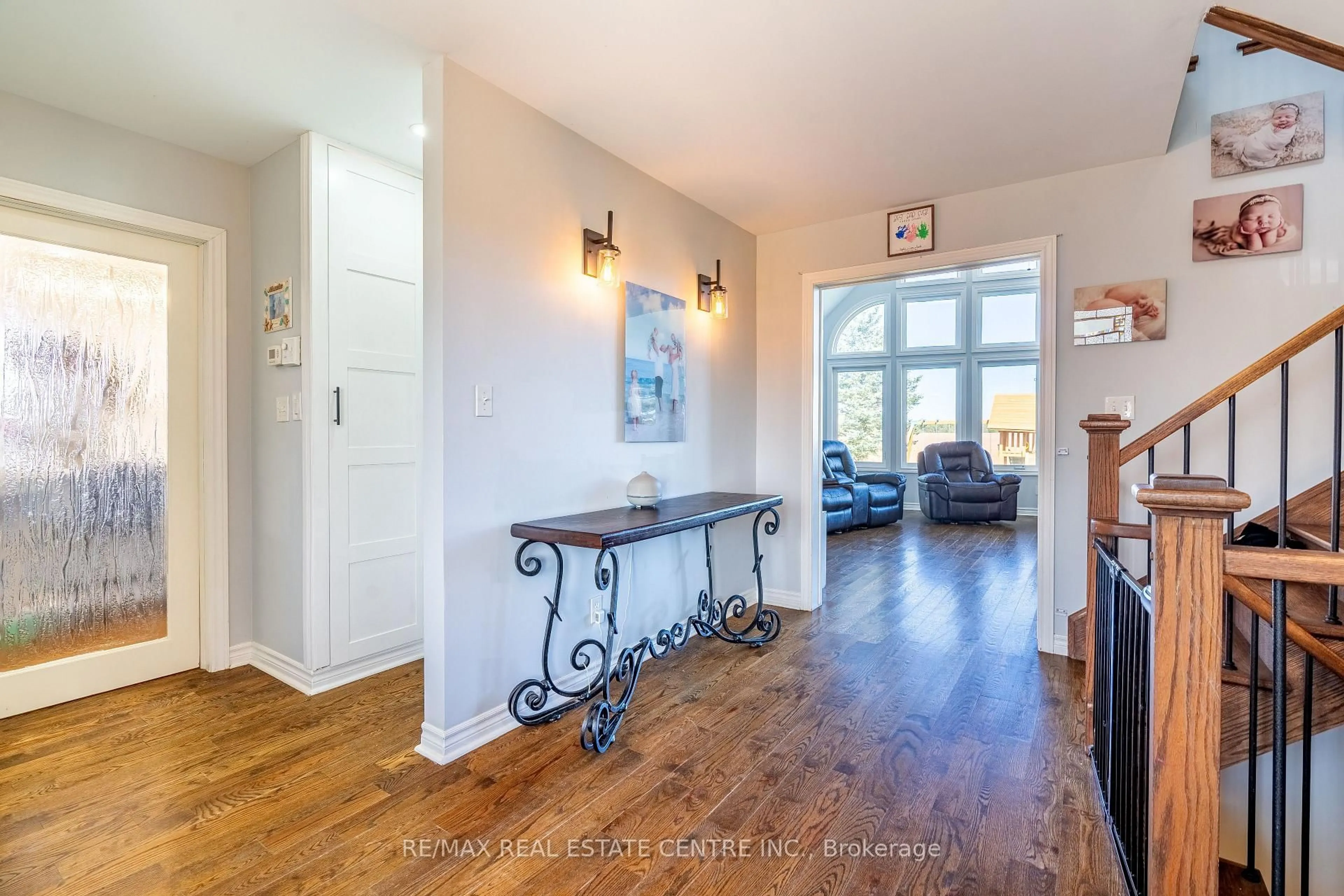 Indoor entryway for 321311 Concession 6-7 Rd, East Luther Grand Valley Ontario L9W 0W8