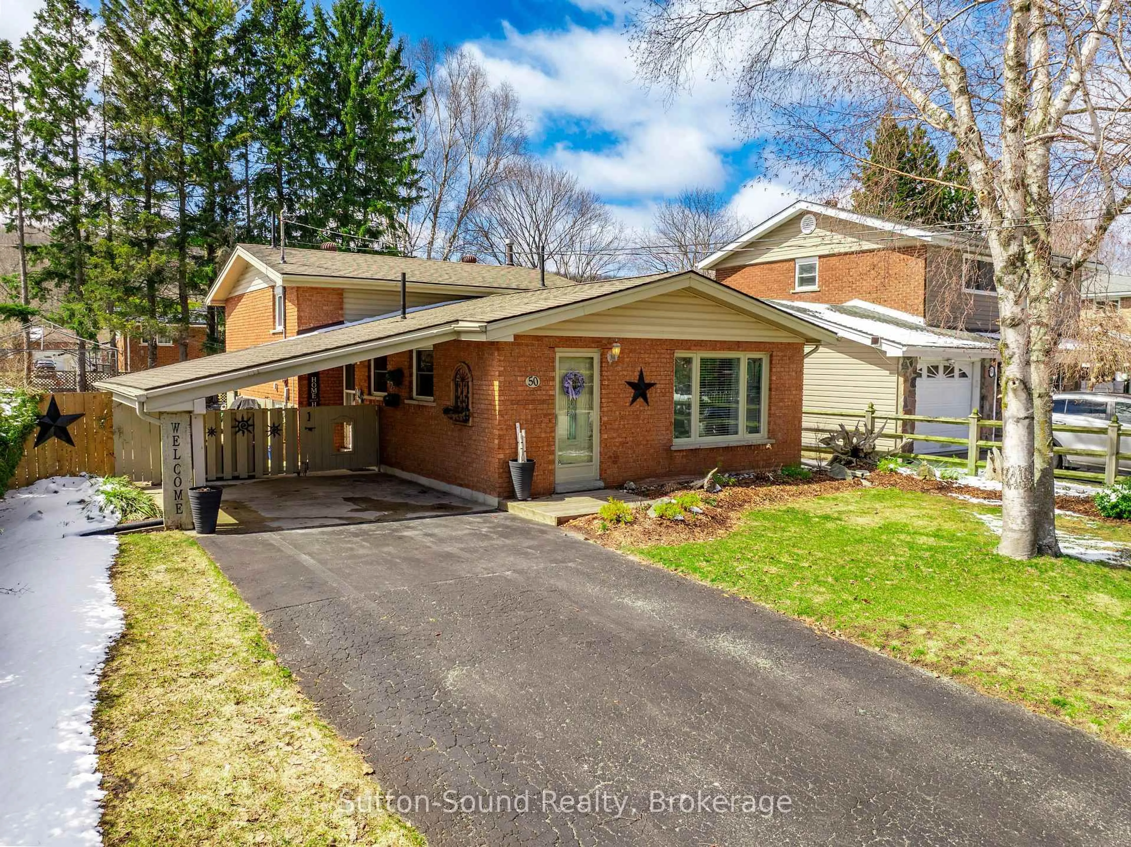 Home with brick exterior material, street for 50 4th Ave, Owen Sound Ontario N4K 4V2