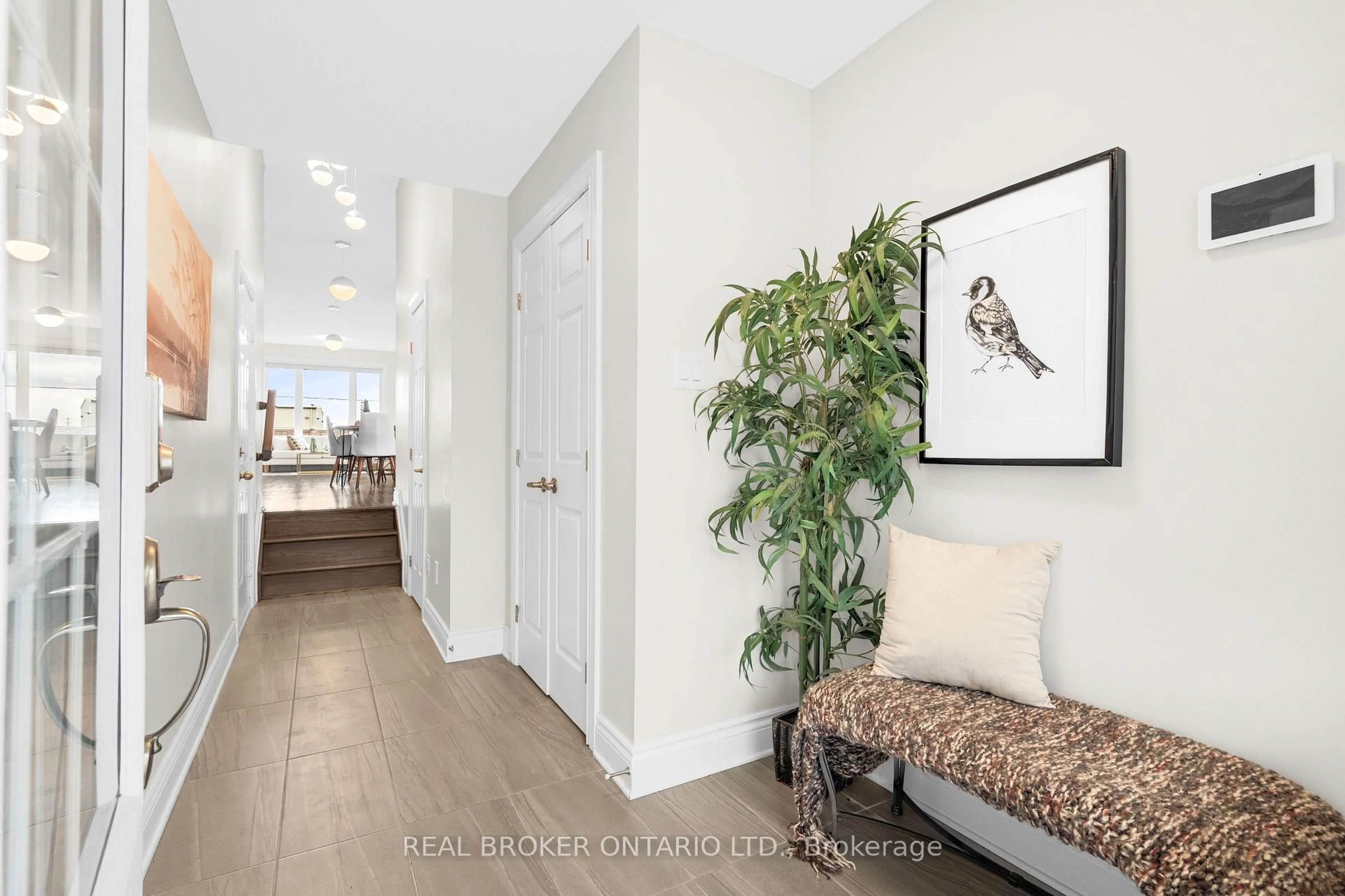 Indoor entryway for 15 Peever Pl, Carleton Place Ontario K7C 0C4