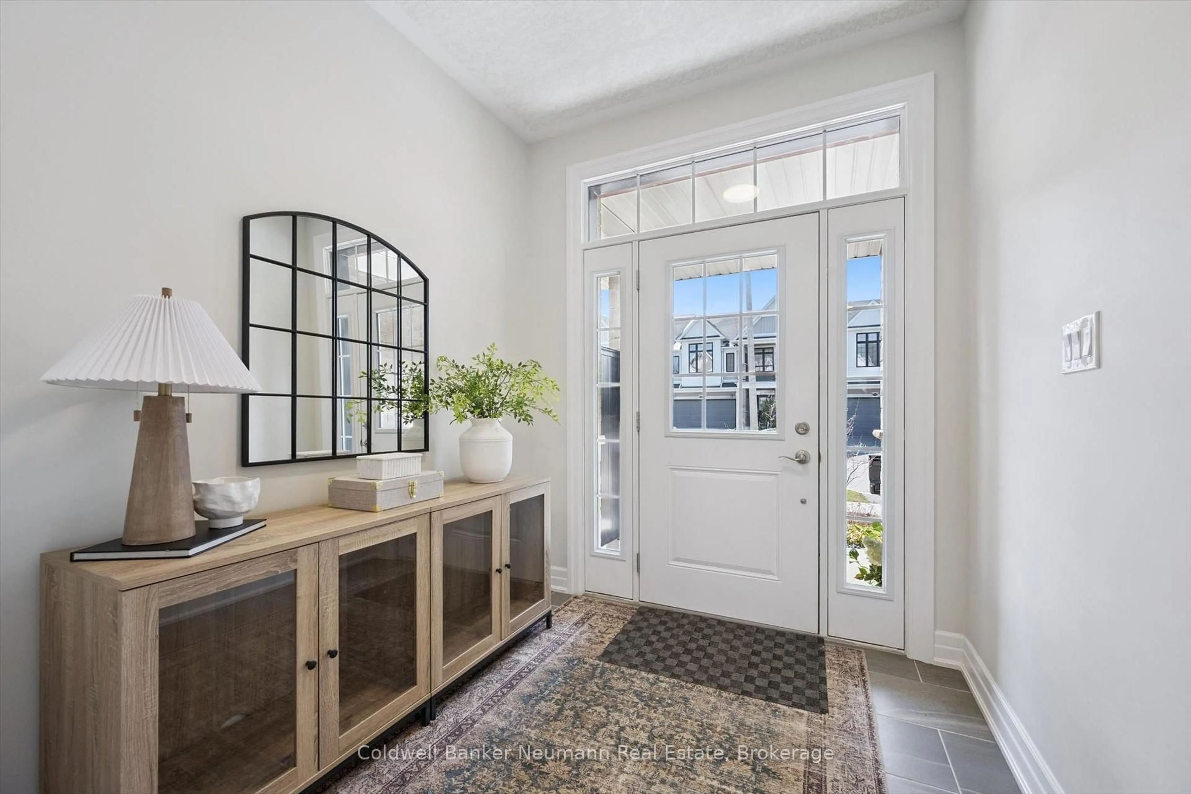 Indoor entryway for 133 Foamflower Pl, Waterloo Ontario N2V 0G9