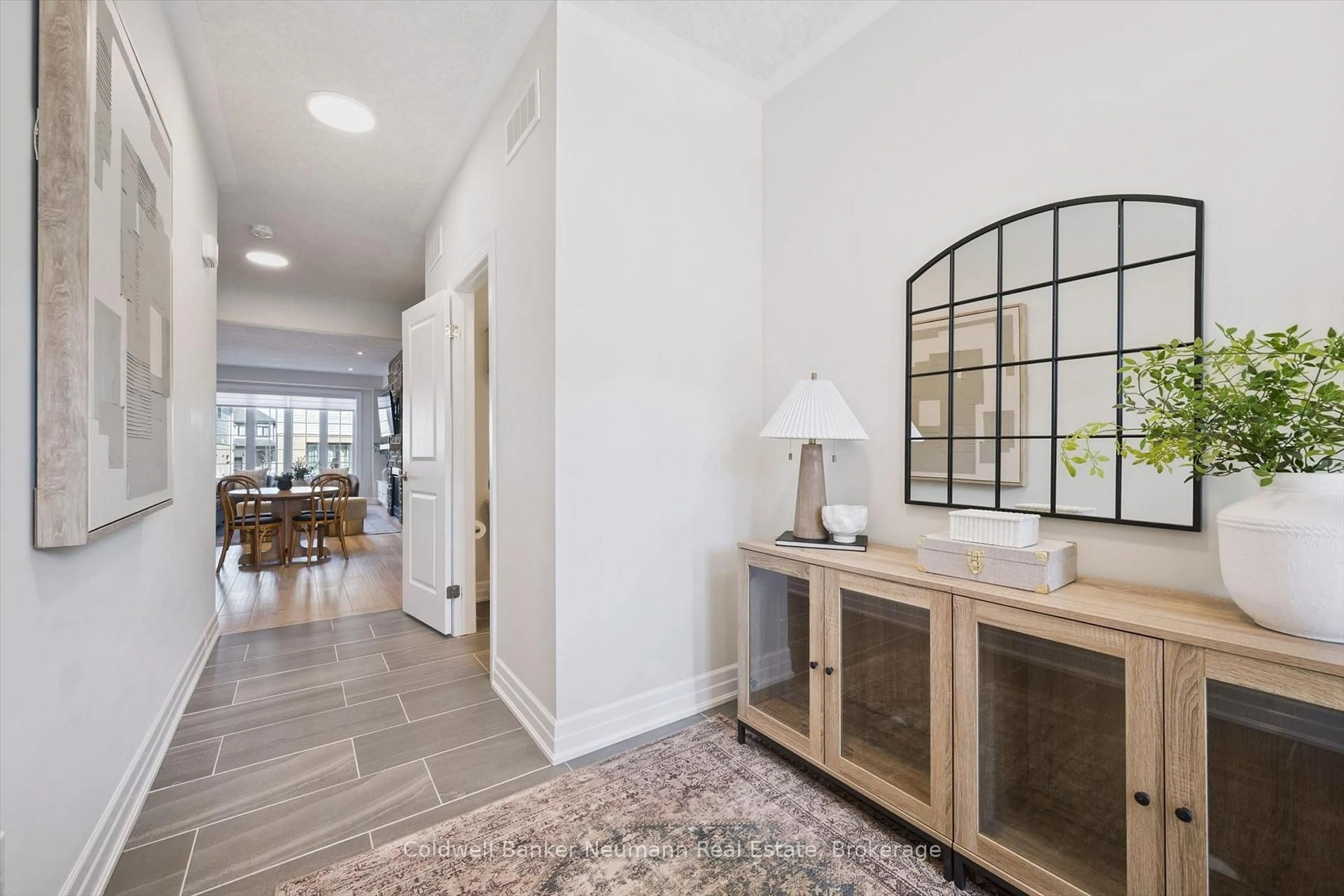 Indoor entryway for 133 Foamflower Pl, Waterloo Ontario N2V 0G9