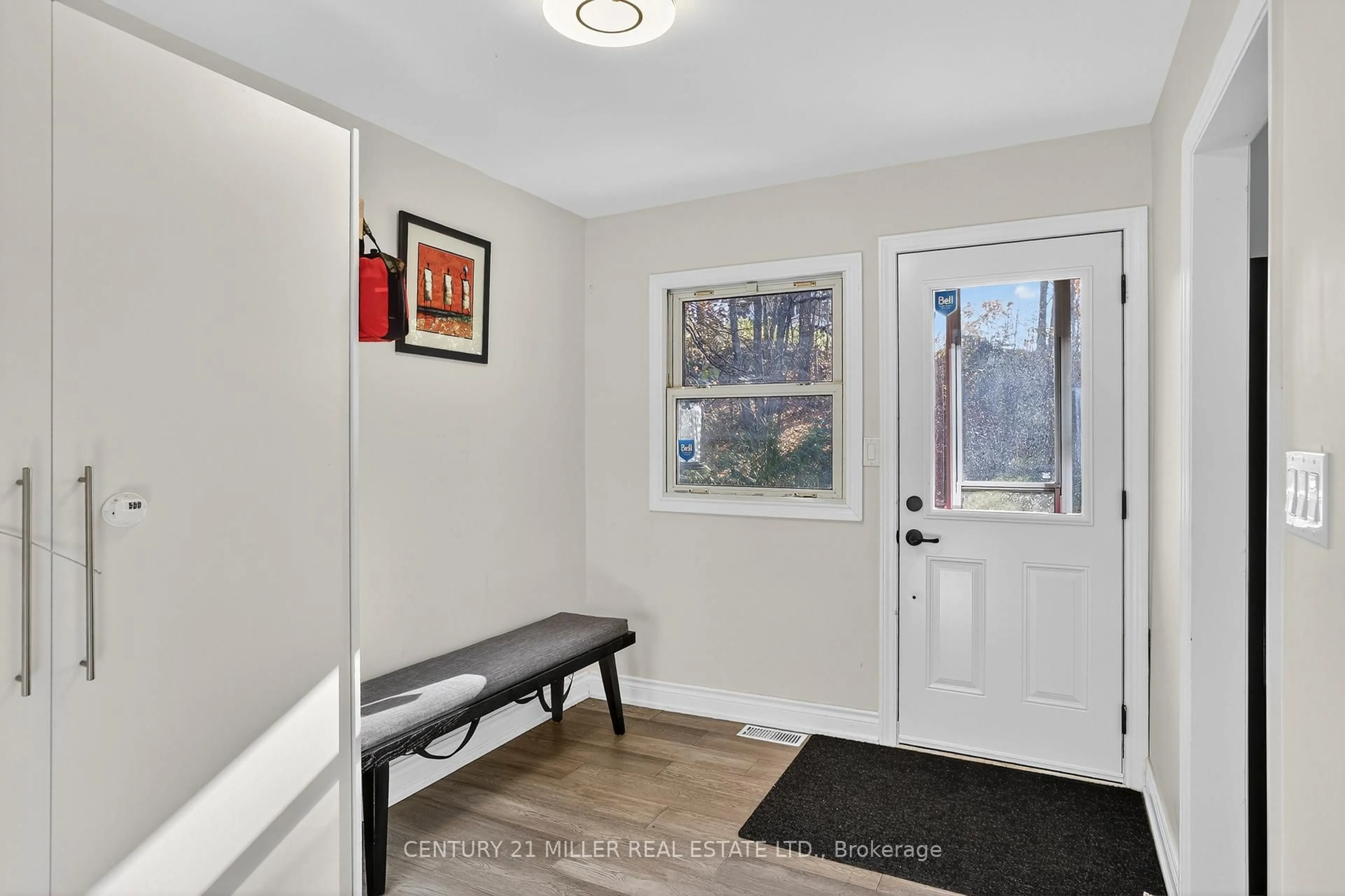 Indoor entryway for 733 Marble Point Rd, Limoges Ontario K0K 2M0