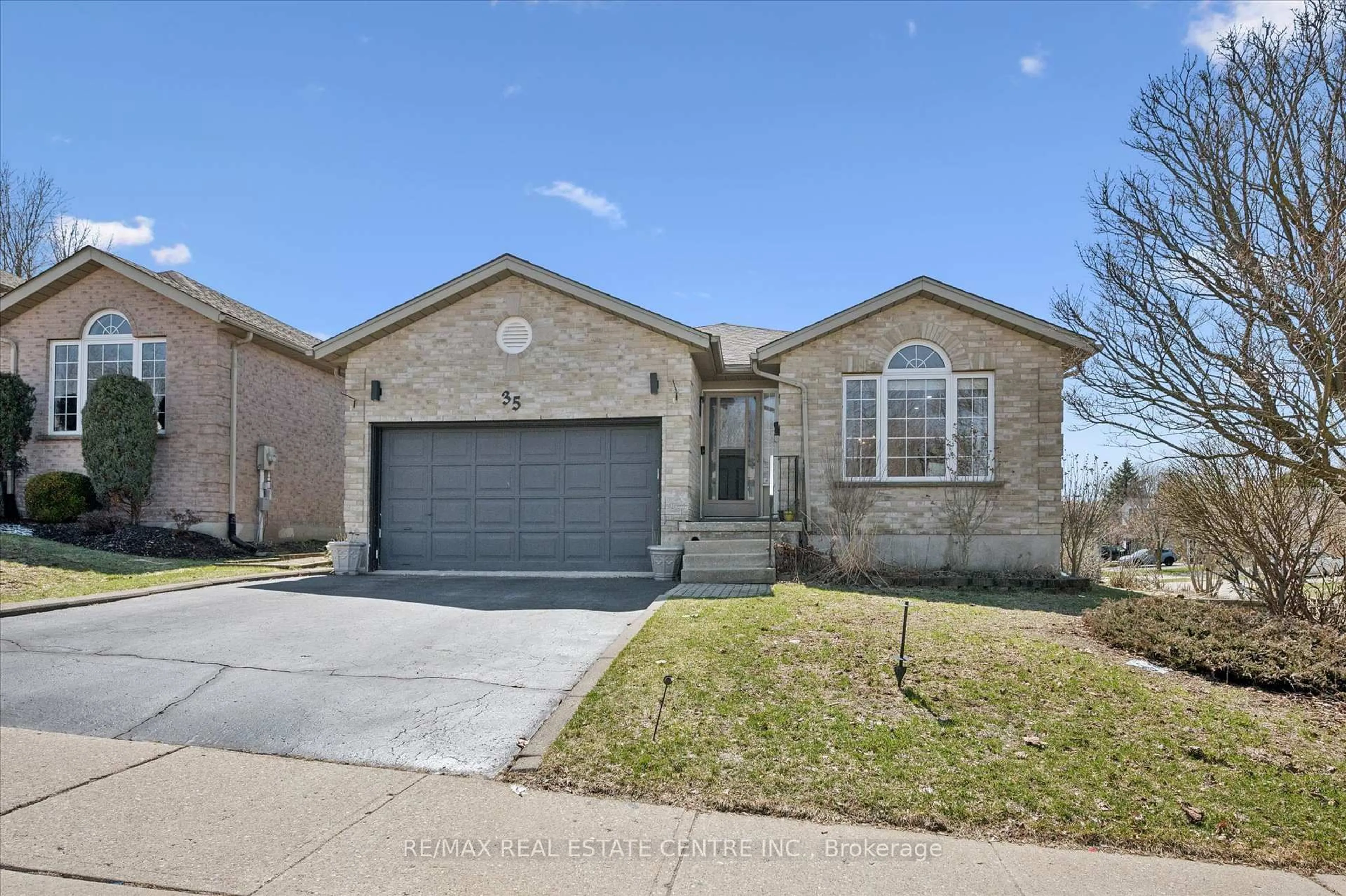 Home with brick exterior material, street for 35 Melran Dr, Cambridge Ontario N3C 4C1