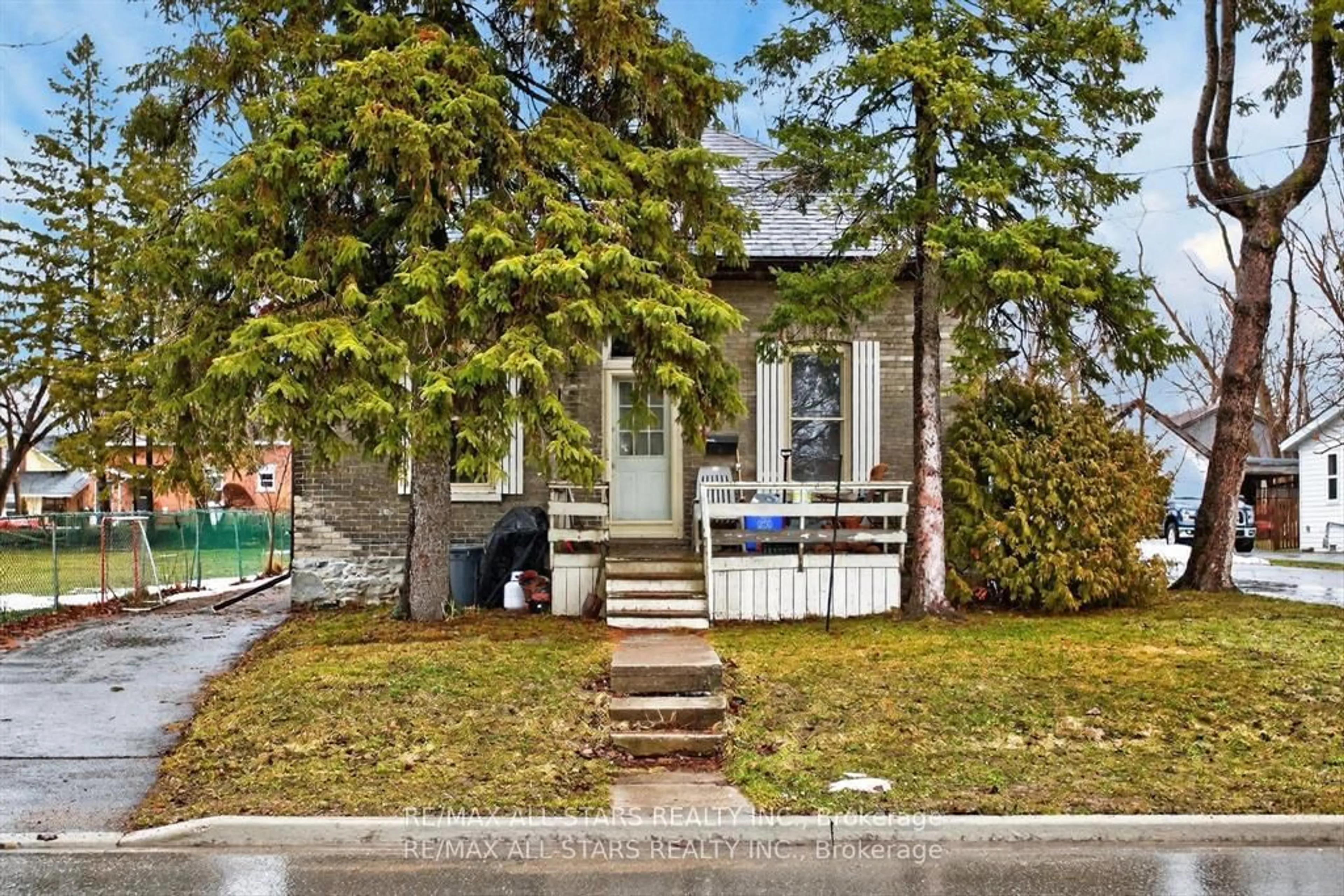 Home with brick exterior material, street for 36 Caroline St, Kawartha Lakes Ontario K9V 1T1