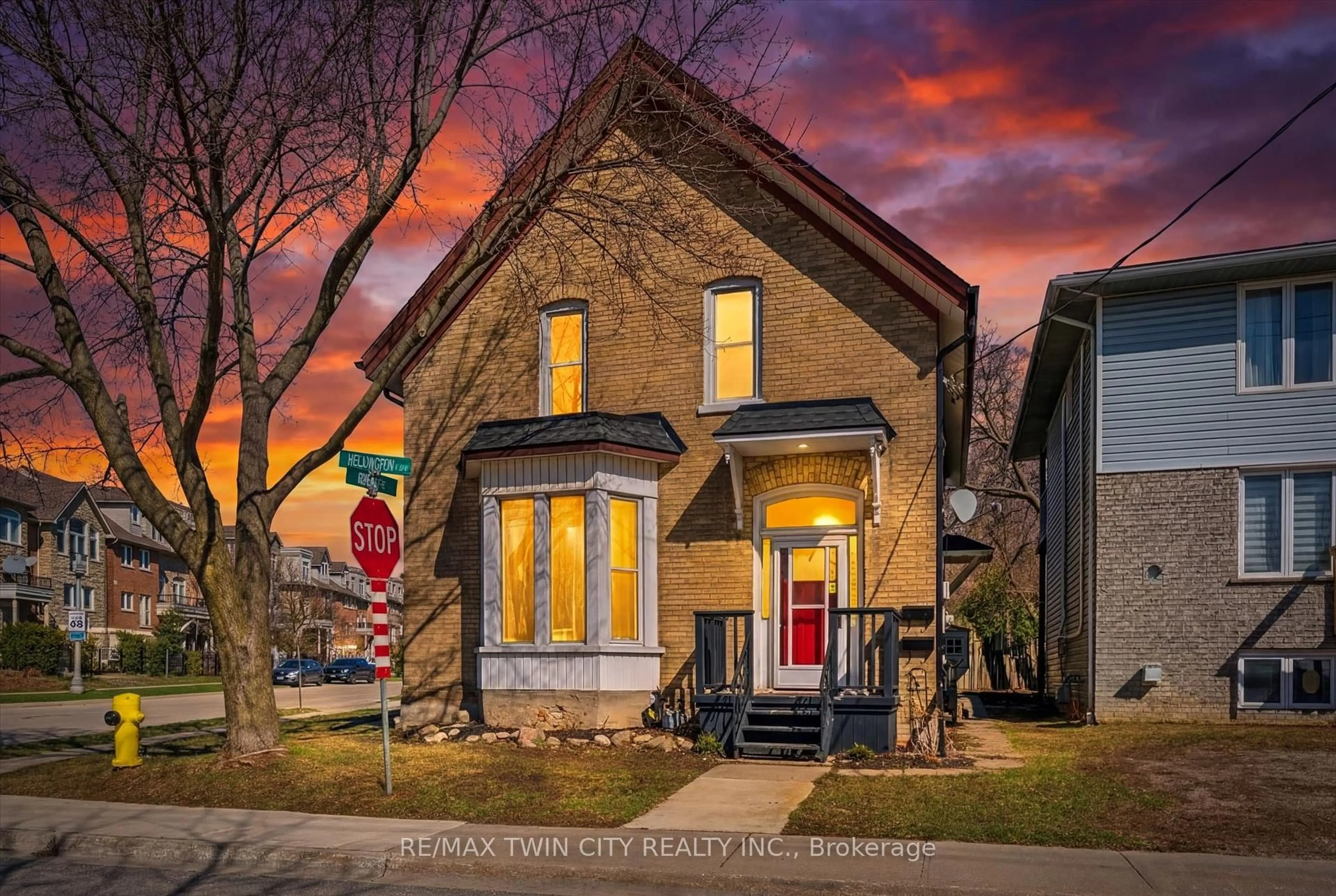 Home with brick exterior material, street for 101 Wellington South, Cambridge Ontario N1R 3K9