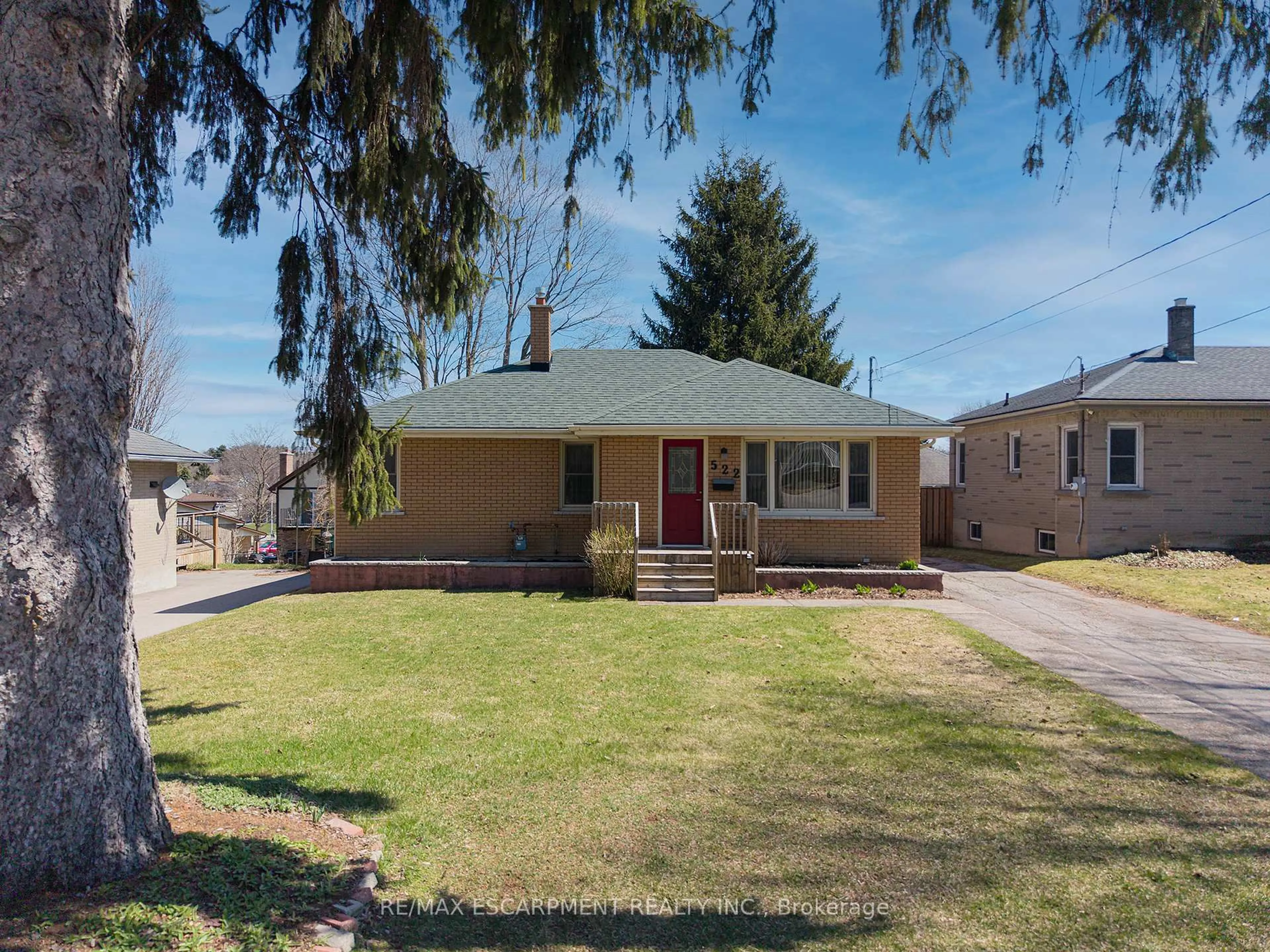 Home with vinyl exterior material, street for 522 Huron St, Woodstock Ontario N4S 7A7